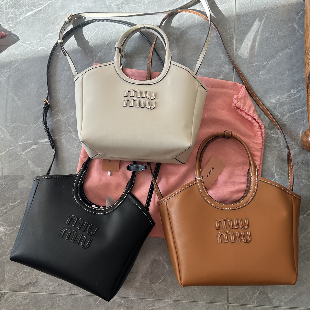 Miu Miu Ivy Hobo Bag in brown leather - Bag