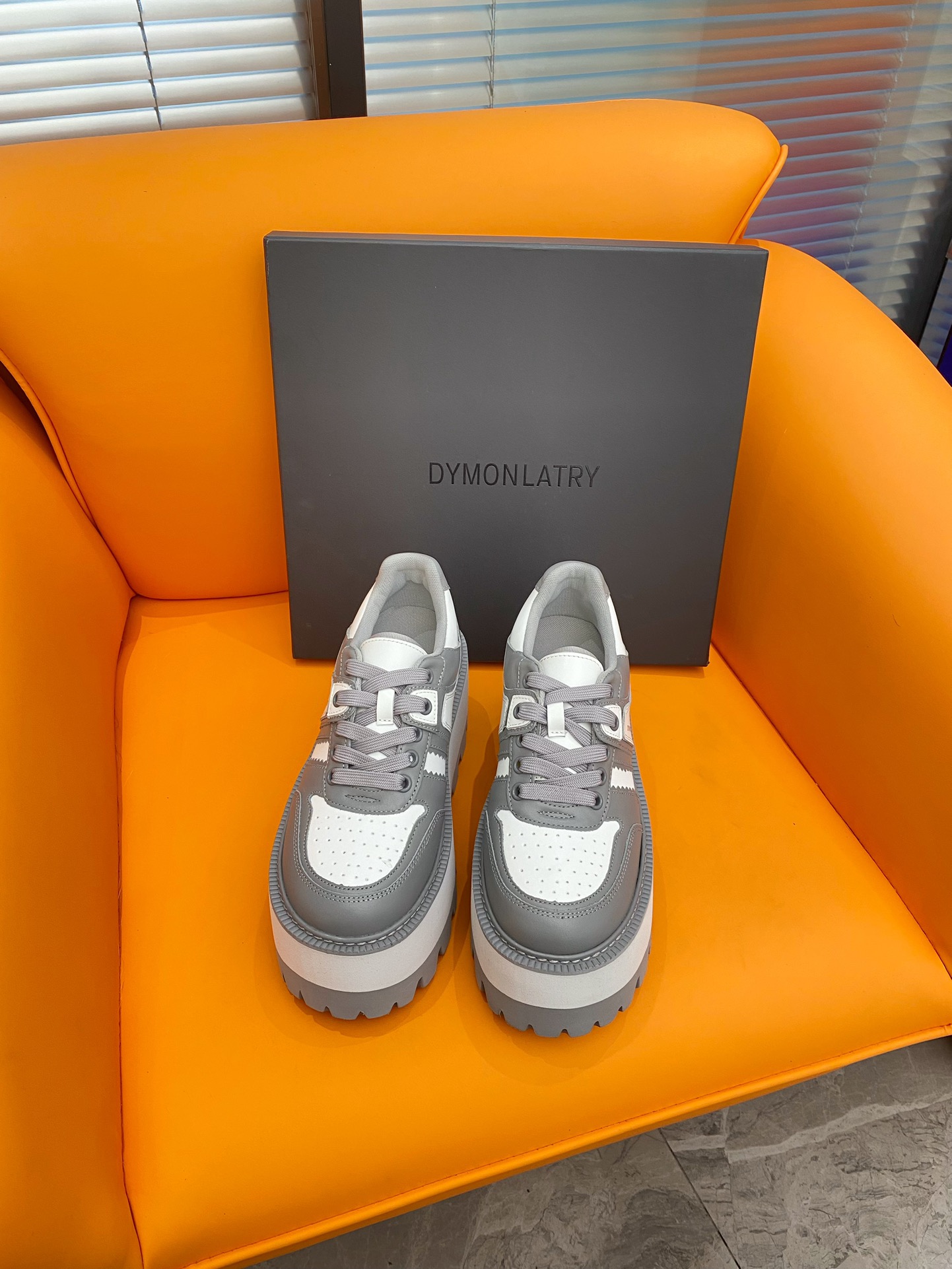 Dymonlatry 2023: Stylish Half-Loaf Shoes with Red-Hot Pancreas Fabric