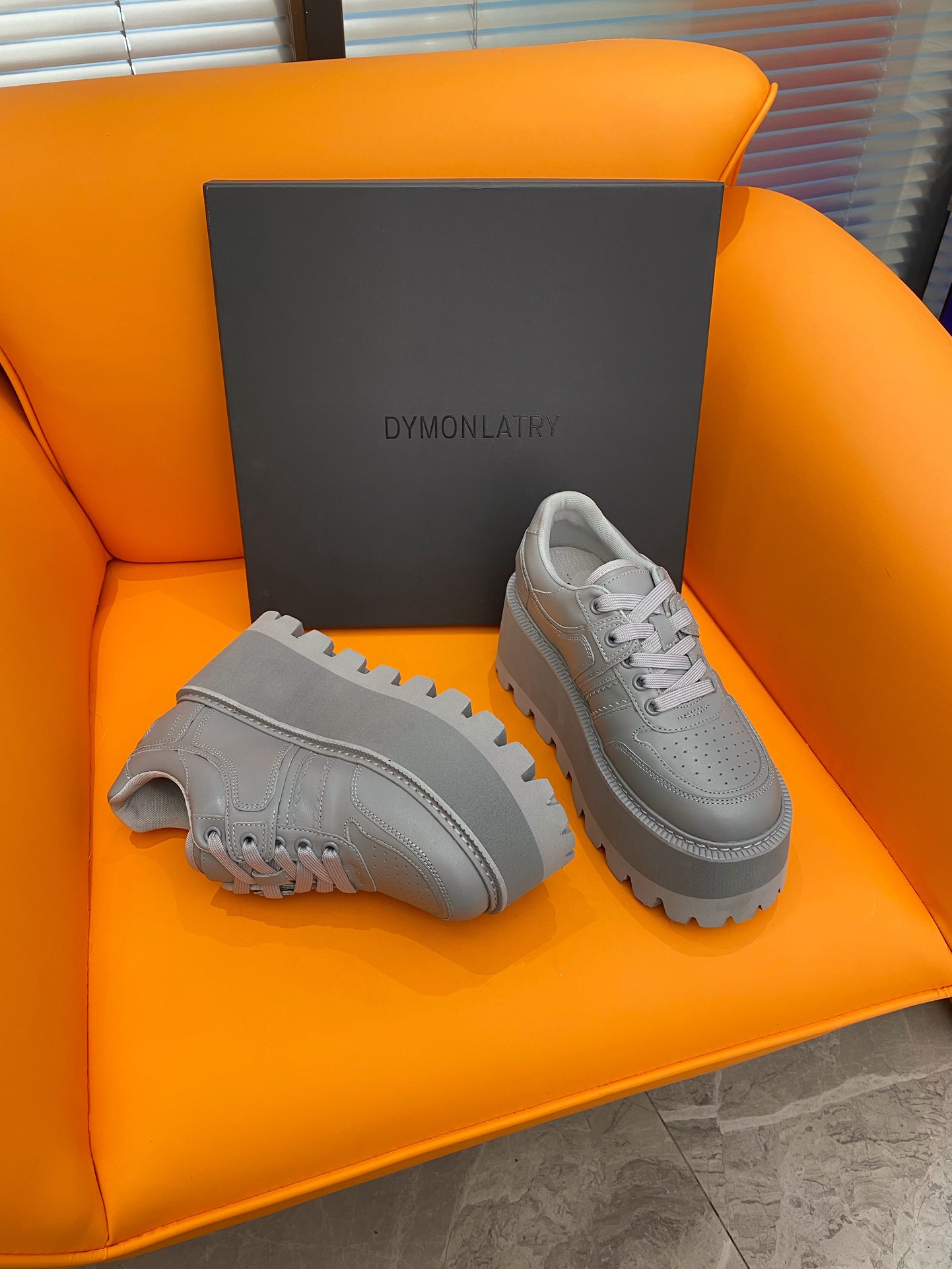 Dymonlatry 2023: Red-Hot Pancreas Half-Loaf Shoes for Fashionable Girls - 图片 7