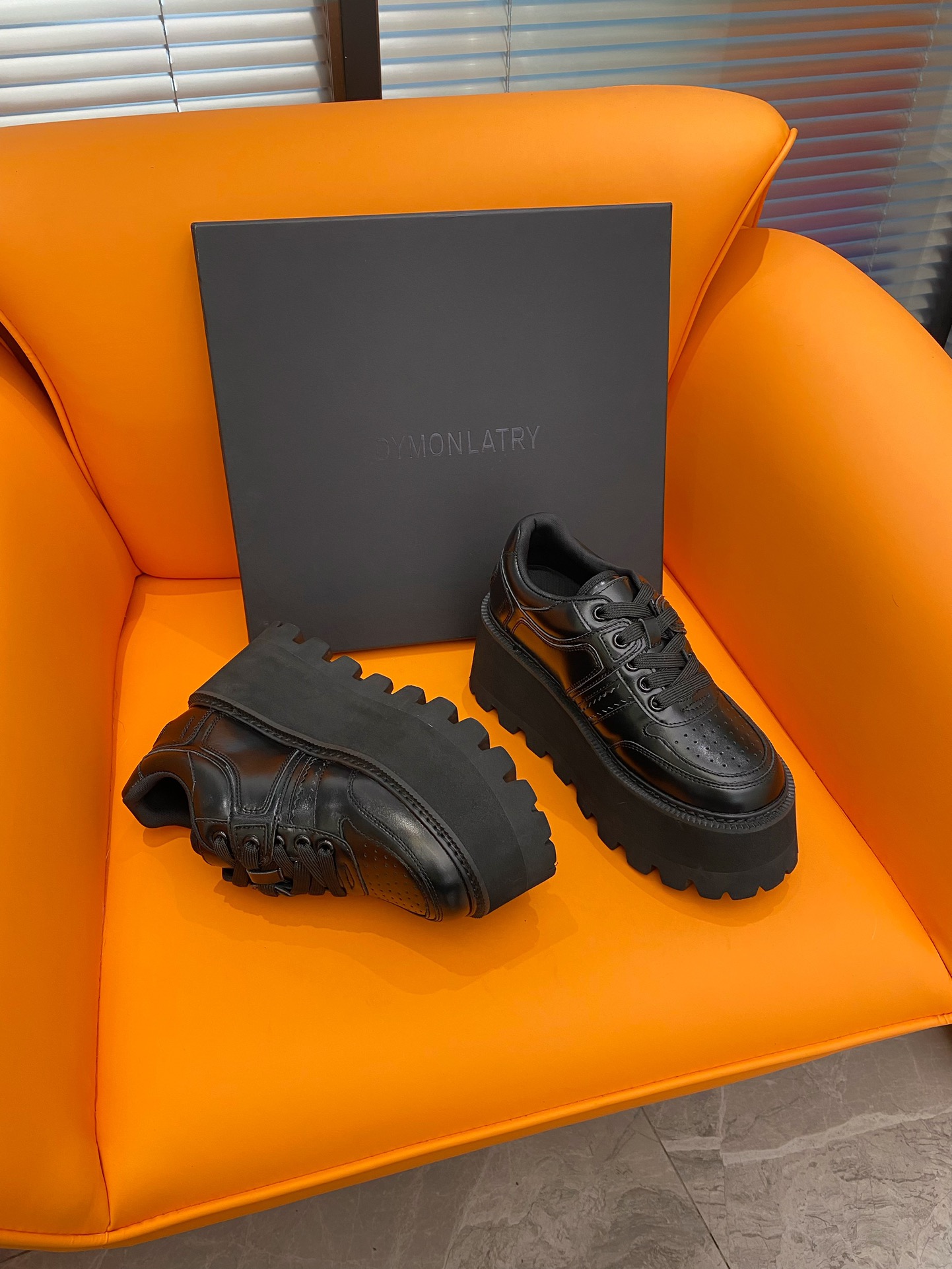 875 Dymonlatry 2023: Red-Hot Pancreas Half-Loaf Shoes for Fashionable Girls - 图片 7