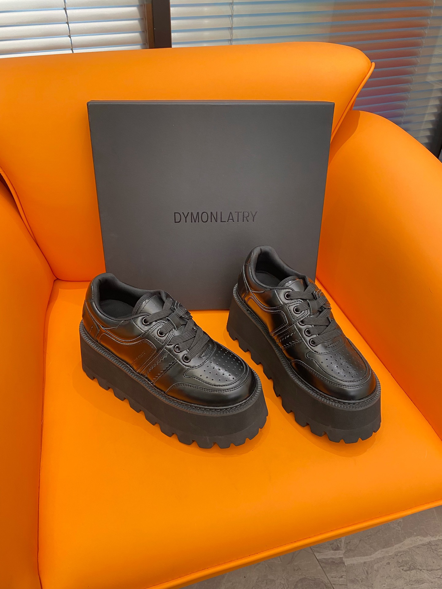 875 Dymonlatry 2023: Red-Hot Pancreas Half-Loaf Shoes for Fashionable Girls - 图片 3