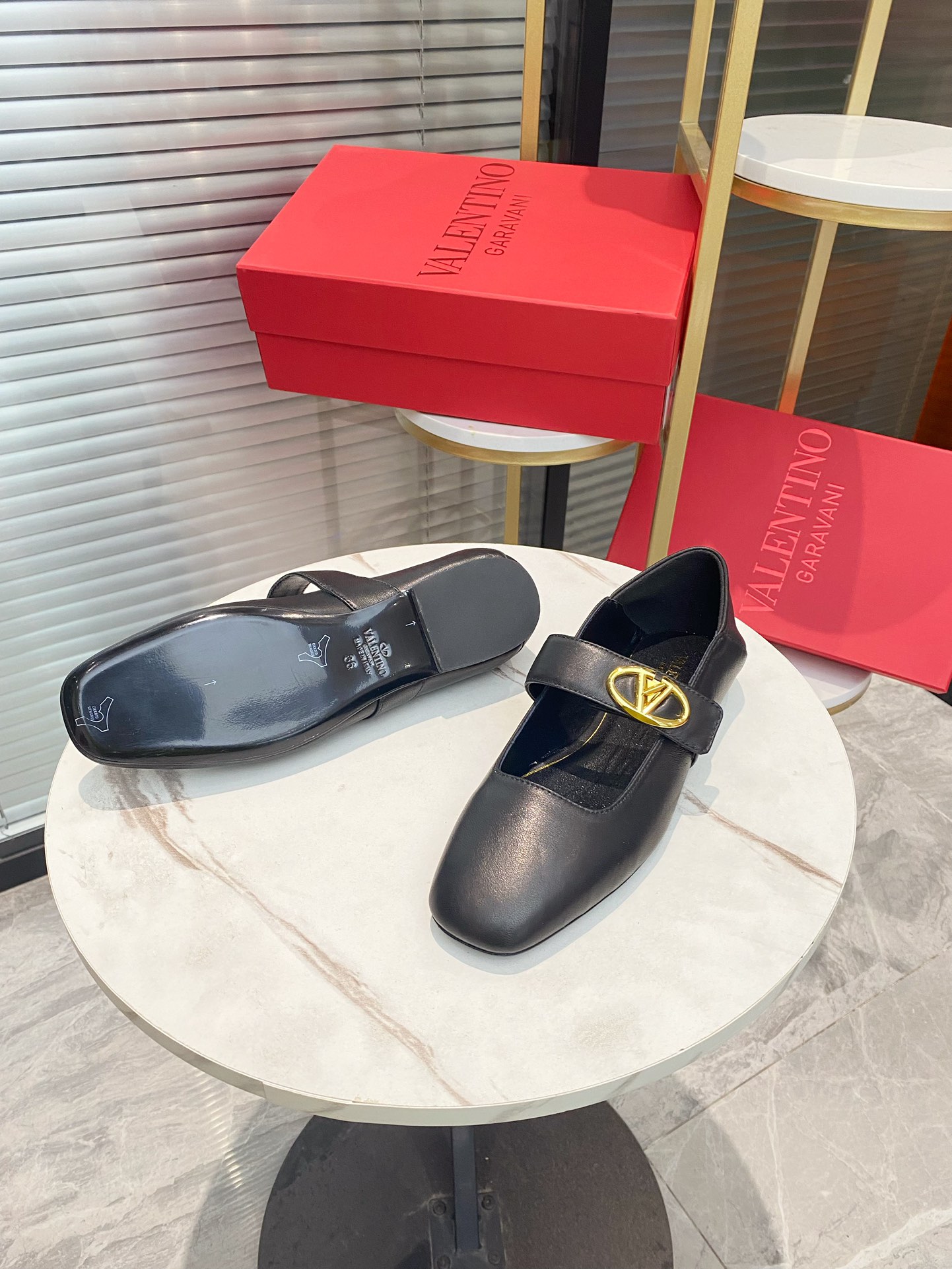 Sweet and Cool Italian Shoe-Faced Wool in Sizes 35-39 - 图片 8