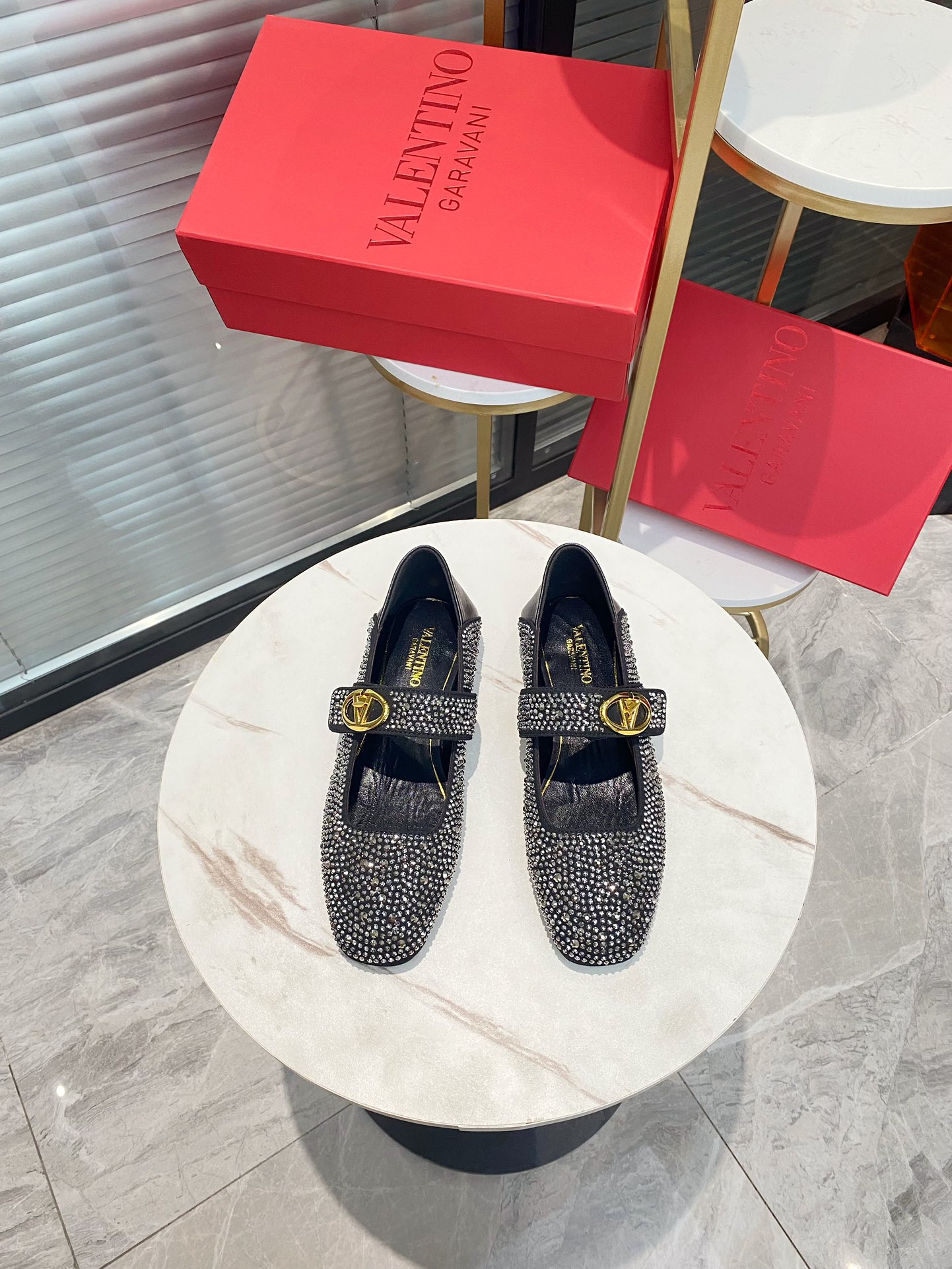 Stylish Italian Shoes: Sweet-Salty Match in Size 35-39 - 图片 1