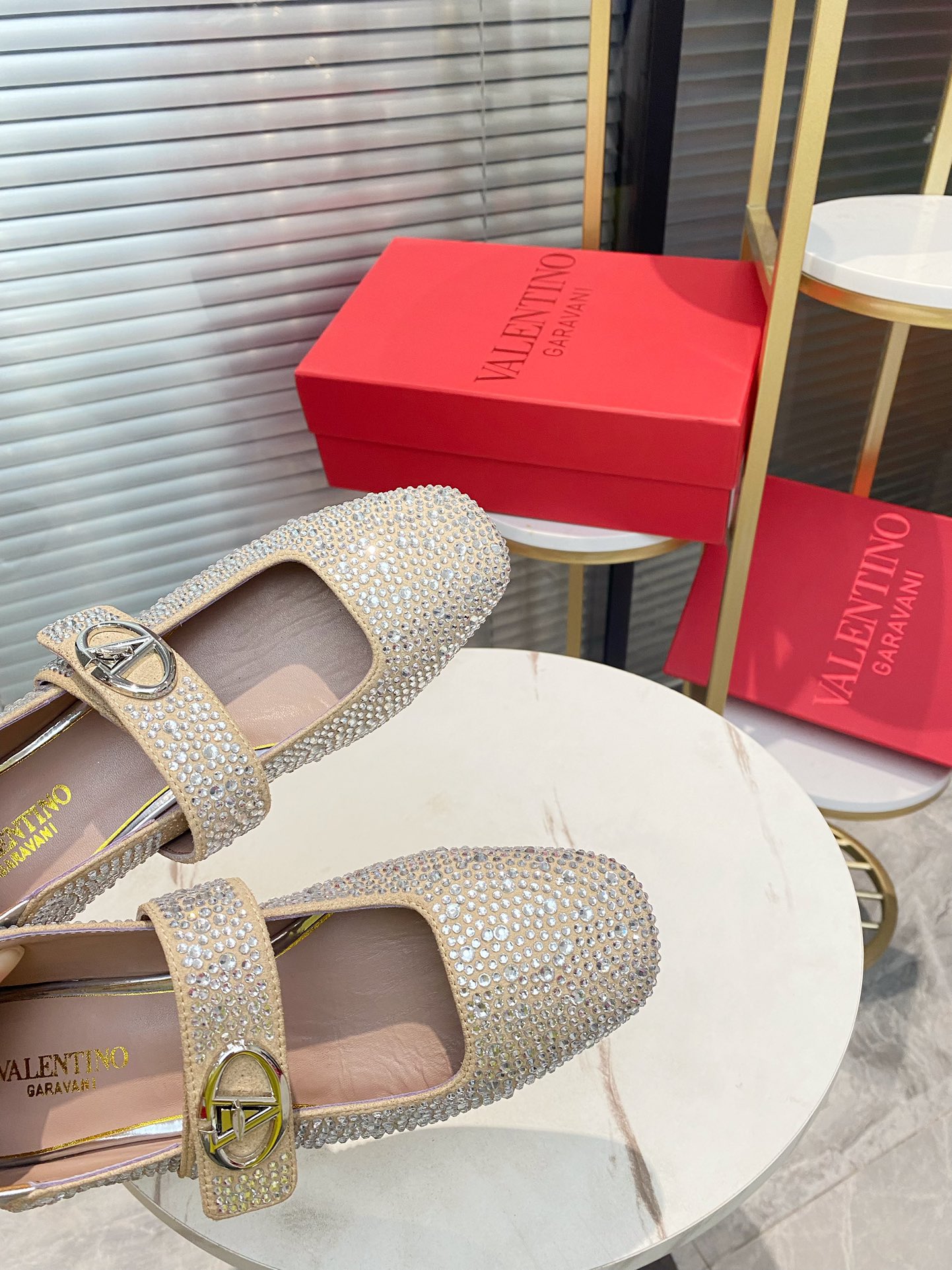 Fashion Highlights: Beautiful Match with Sweet Salt, Italian Shoe-Faced Wool in Sizes 35-39. - 图片 5