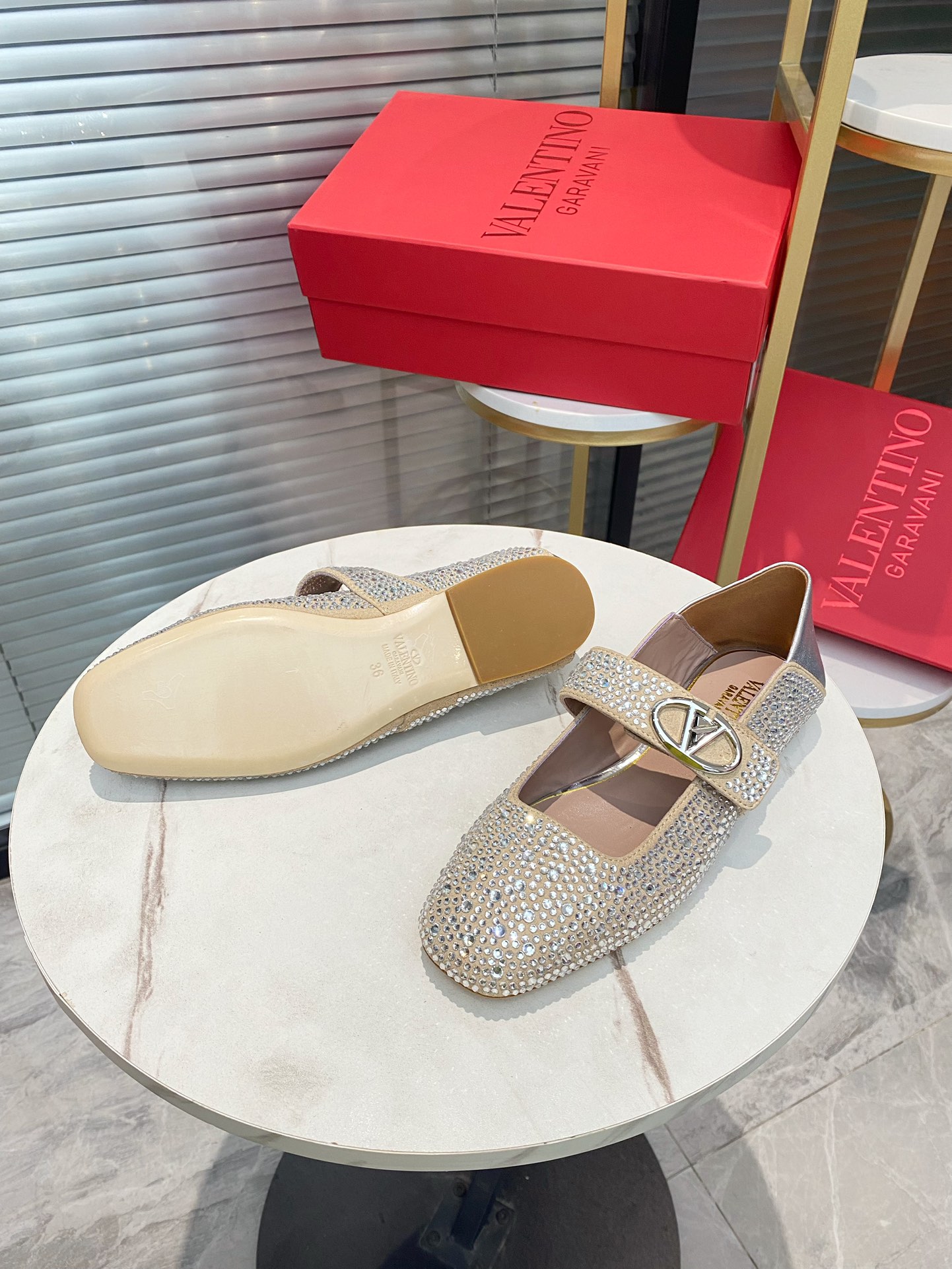 Fashion Highlights: Beautiful Match with Sweet Salt, Italian Shoe-Faced Wool in Sizes 35-39. - 图片 8