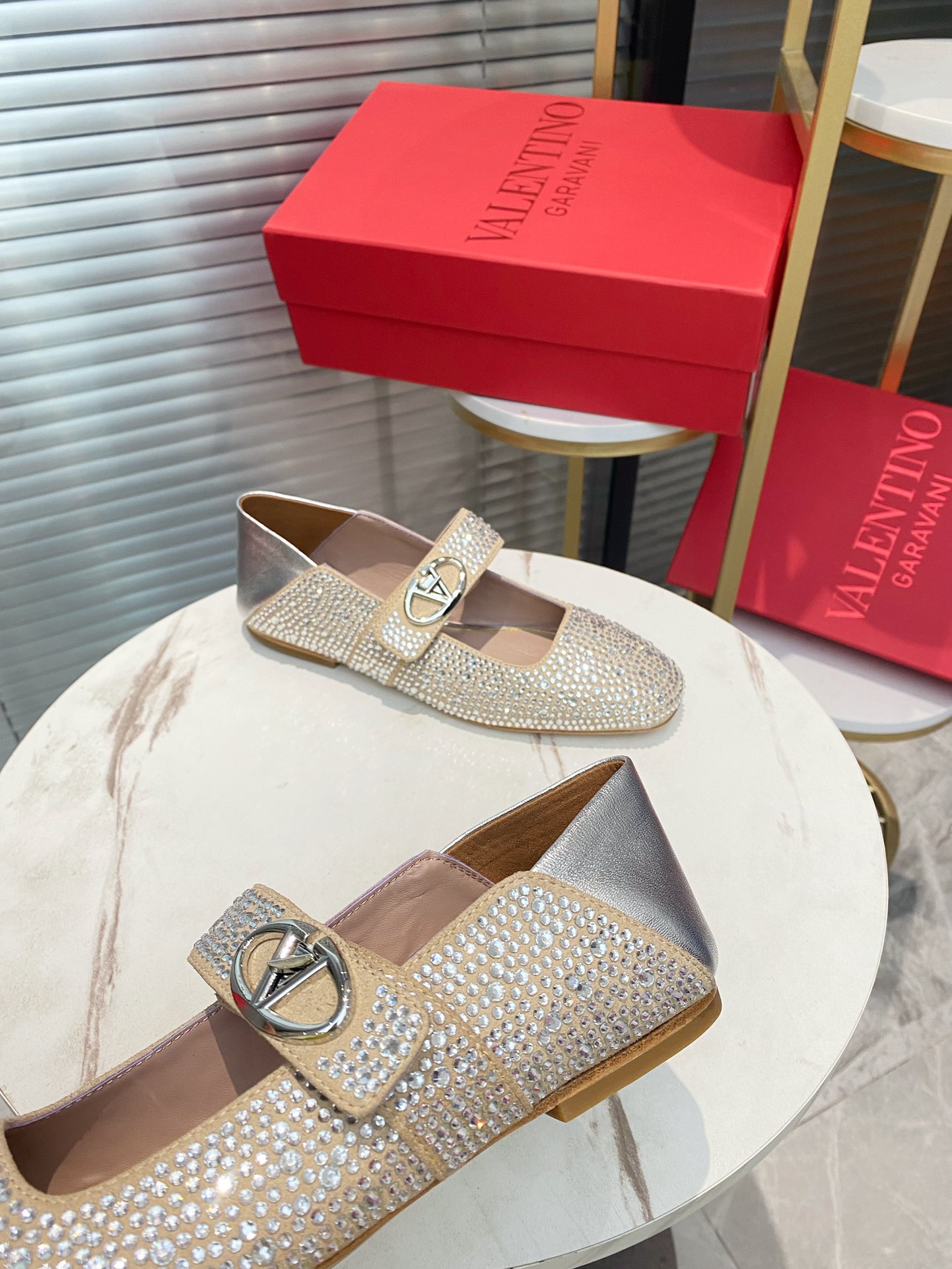 Fashion Highlights: Beautiful Match with Sweet Salt, Italian Shoe-Faced Wool in Sizes 35-39. - 图片 6