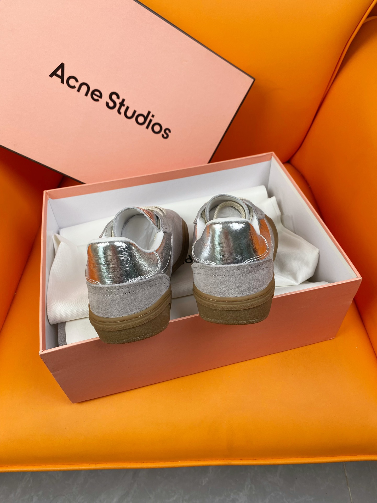 “Acne Studios 2024/ss Latest Sneakers: Leather Design, Hot Stars, 650 Offer” - 图片 8