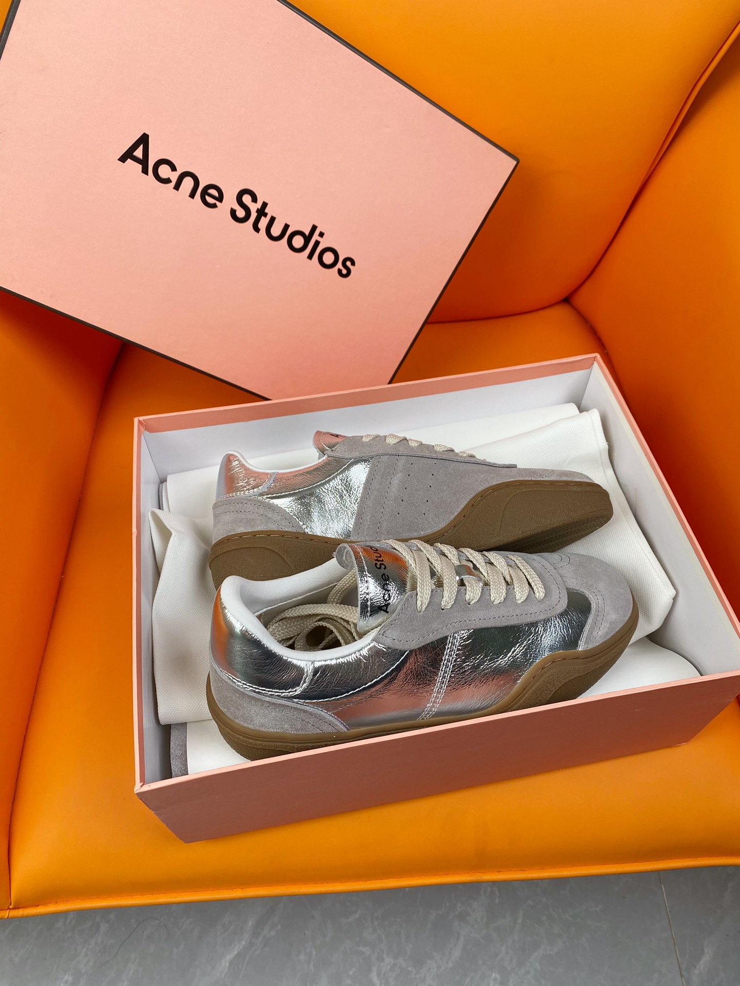 “Acne Studios 2024/ss Latest Sneakers: Leather Design, Hot Stars, 650 Offer” - 图片 5