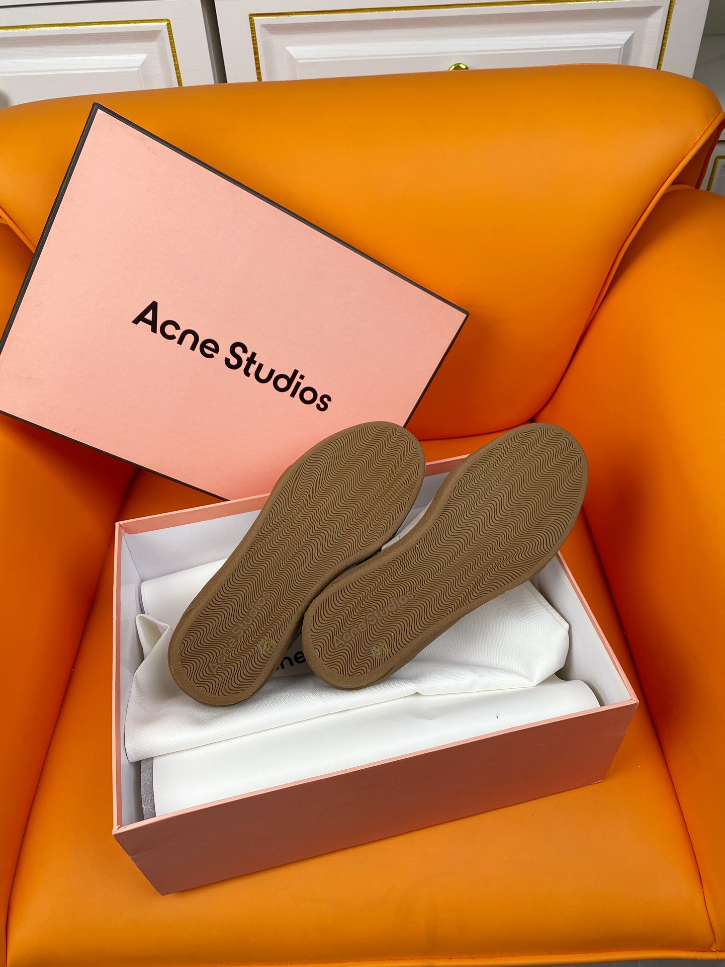 “Acne Studios 2024/ss Latest Sneakers: Leather Design, Hot Stars, 650 Offer” - 图片 9