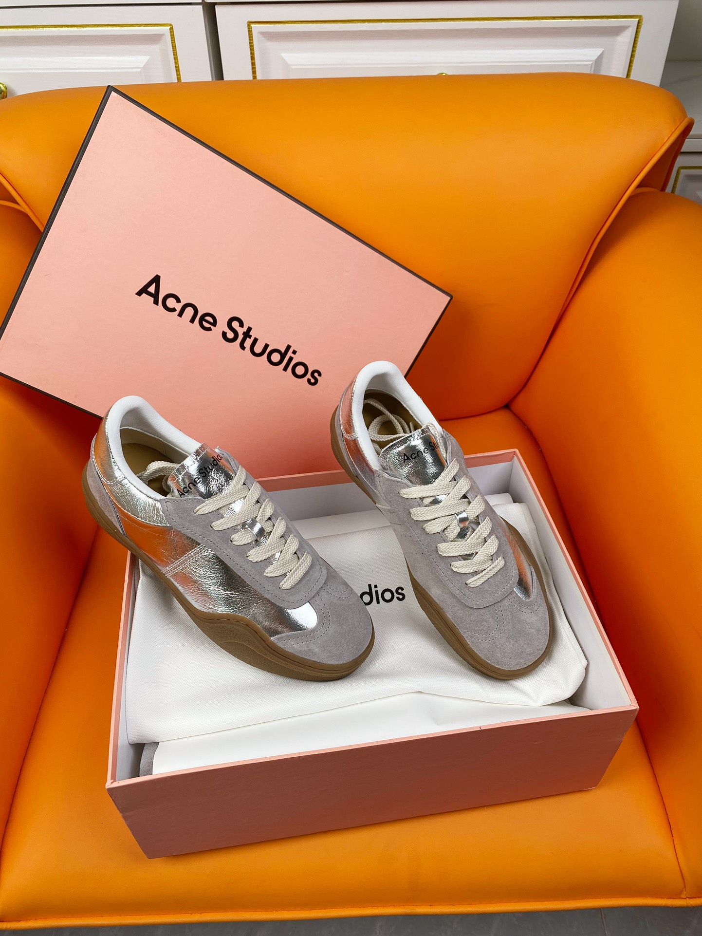 “Acne Studios 2024/ss Latest Sneakers: Leather Design, Hot Stars, 650 Offer” - 图片 4