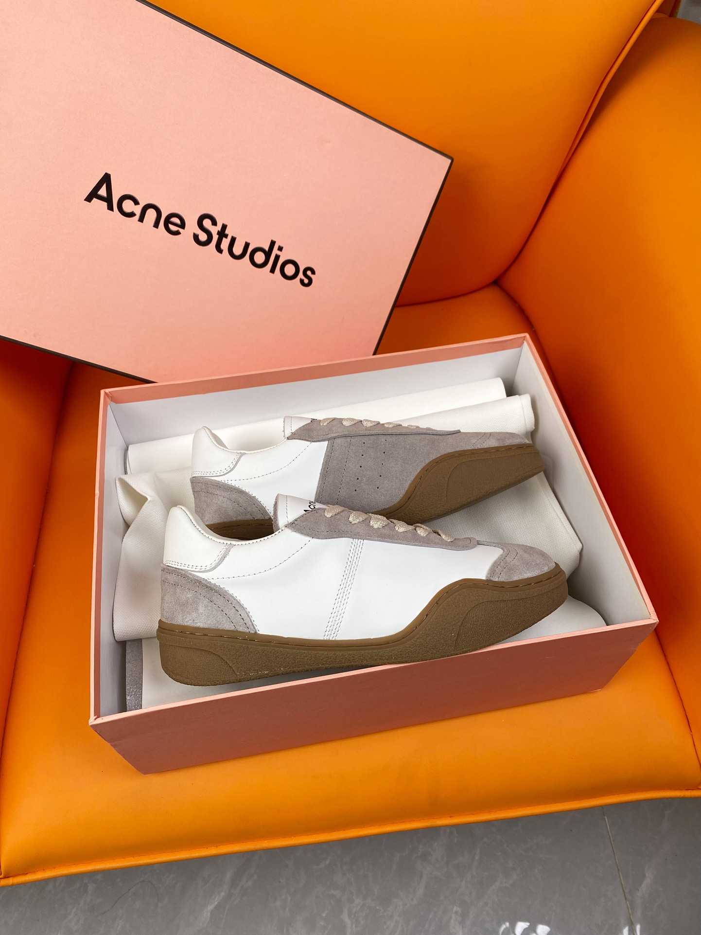 Acne Studios 2024 Spring/Summer Sneakers Offer: $650, Leather Design, Sheepskin Material. - 图片 6