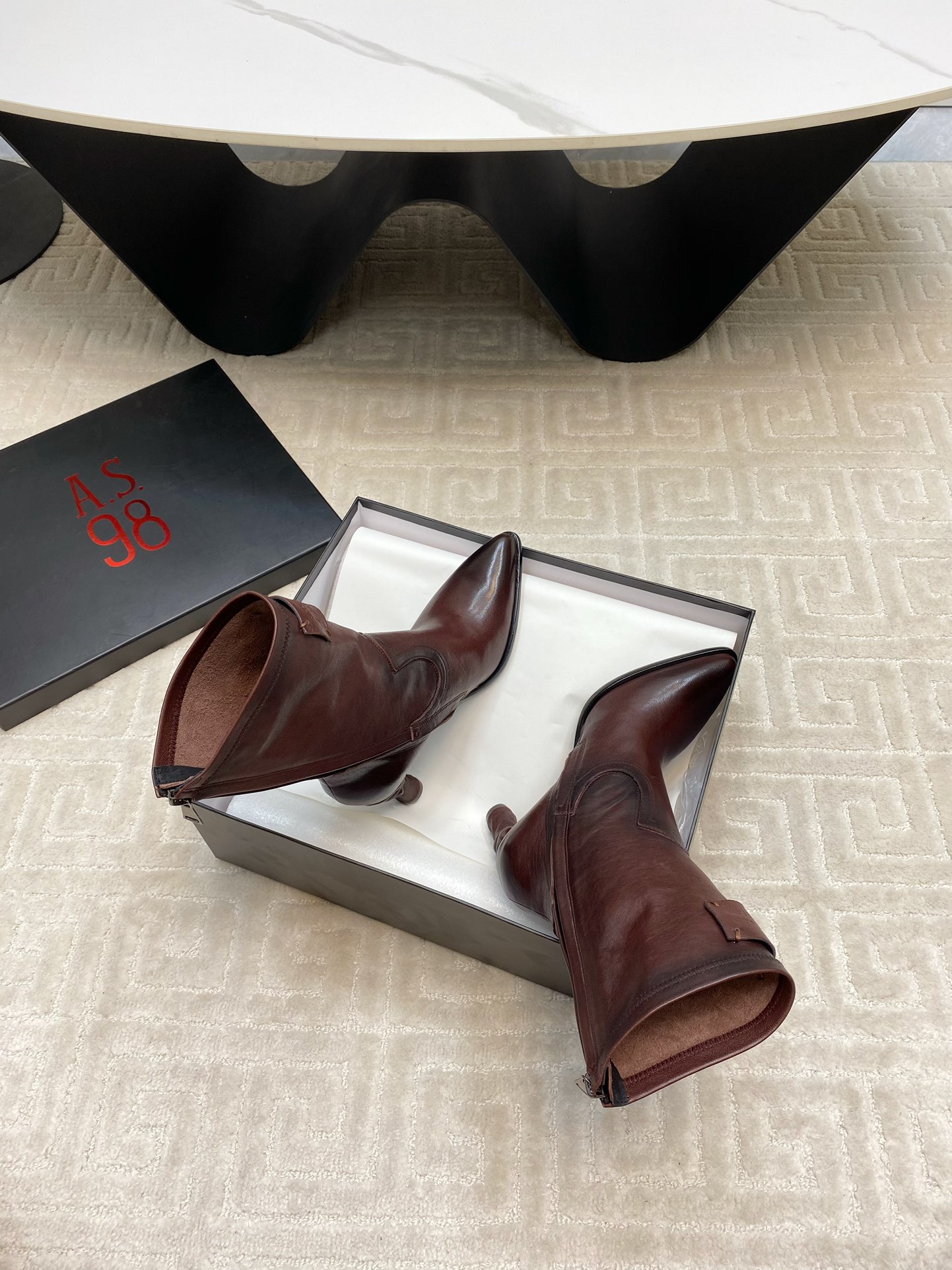 Fashionable ASA98 Boots by Olip Shoes Group: Unique Design, Manual Coloring, Elegant Fashion. - 图片 6