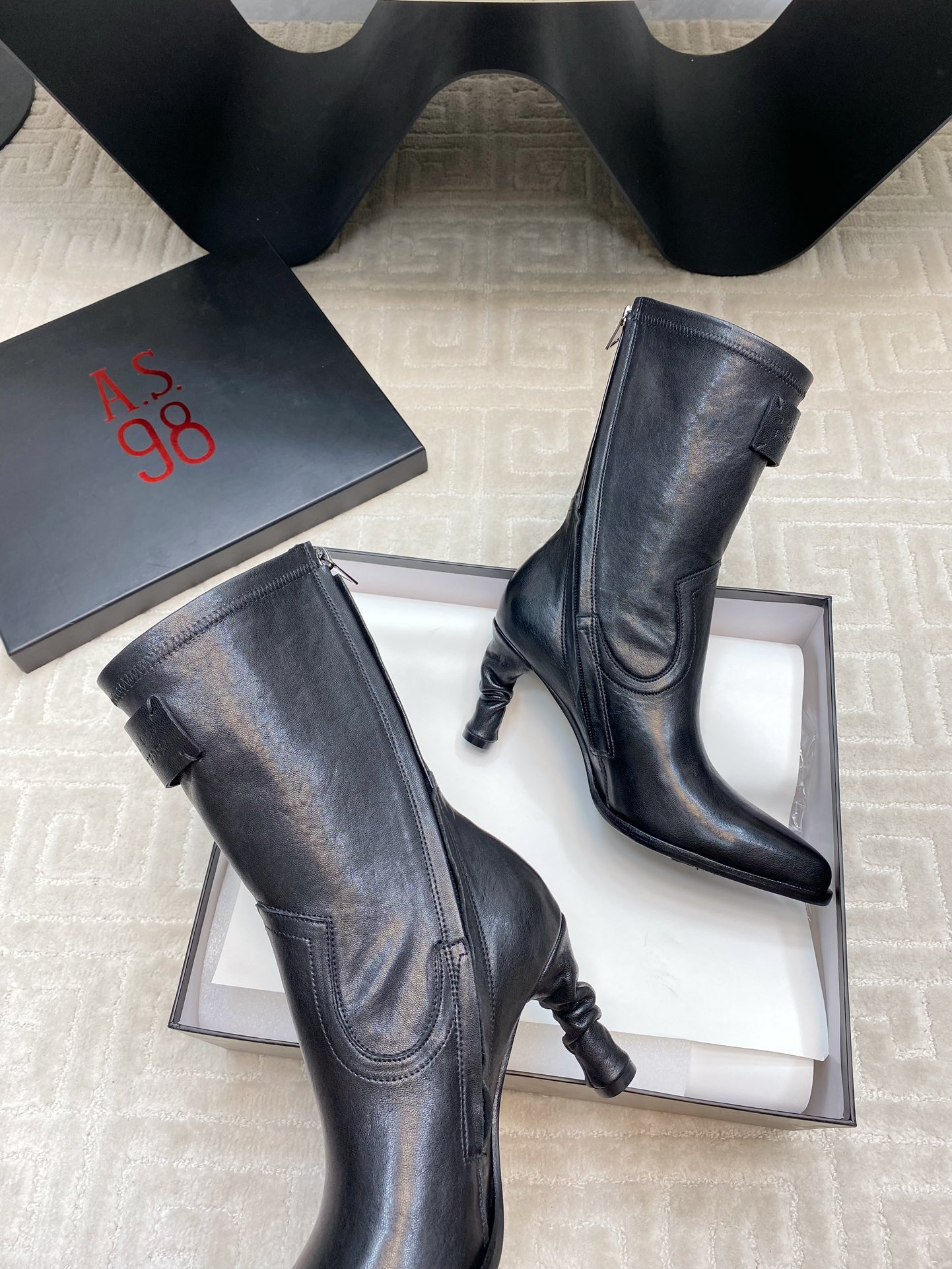 Fashionable ASA98 Boots by Olip Shoes: Unique Design and Manual Colouring - 图片 5