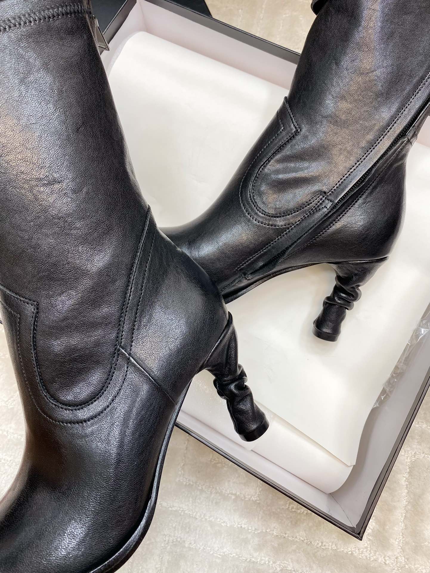 Fashionable ASA98 Boots by Olip Shoes: Unique Design and Manual Colouring - 图片 8