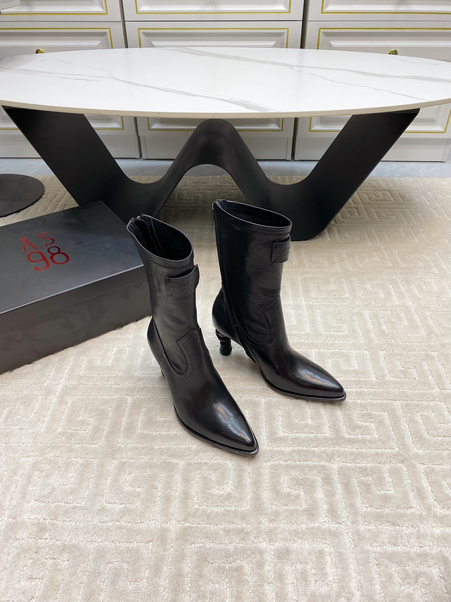 Fashionable ASA98 Boots by Olip Shoes: Unique Design and Manual Colouring - 图片 2