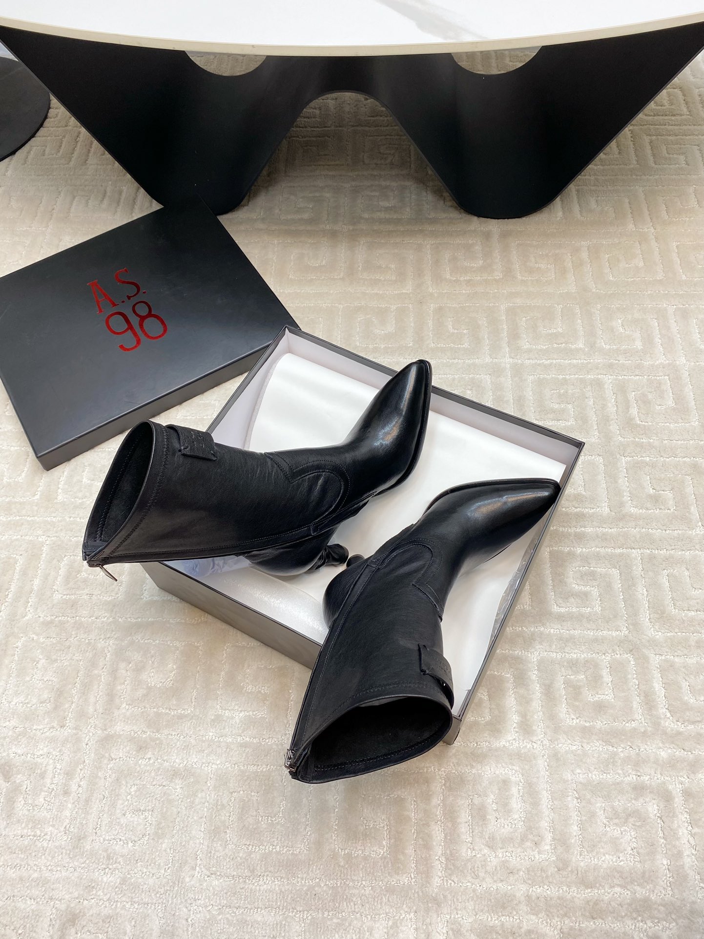 Fashionable ASA98 Boots by Olip Shoes: Unique Design and Manual Colouring - 图片 6
