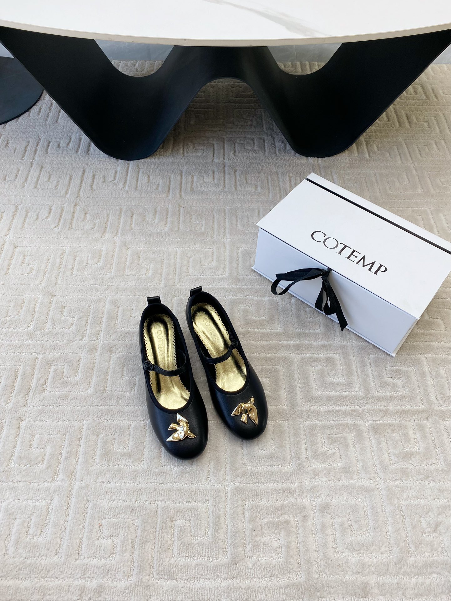 New Ballet Shoes Vendor Price 750, Stylish and High Quality, Sheep Hide Material, Size 35-39