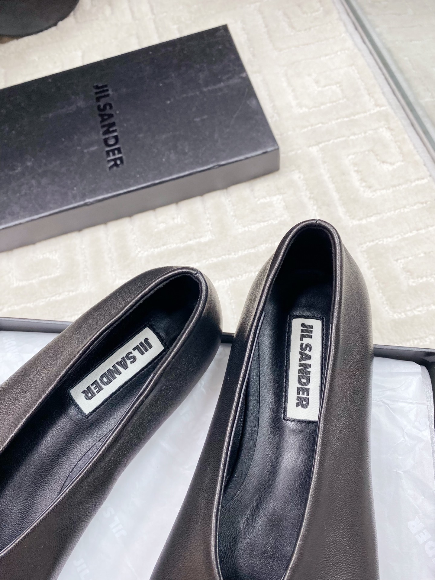 Jil Sander’s Retro Sheep Skin Mary Jane Shoes: Offer at $588 - 图片 8