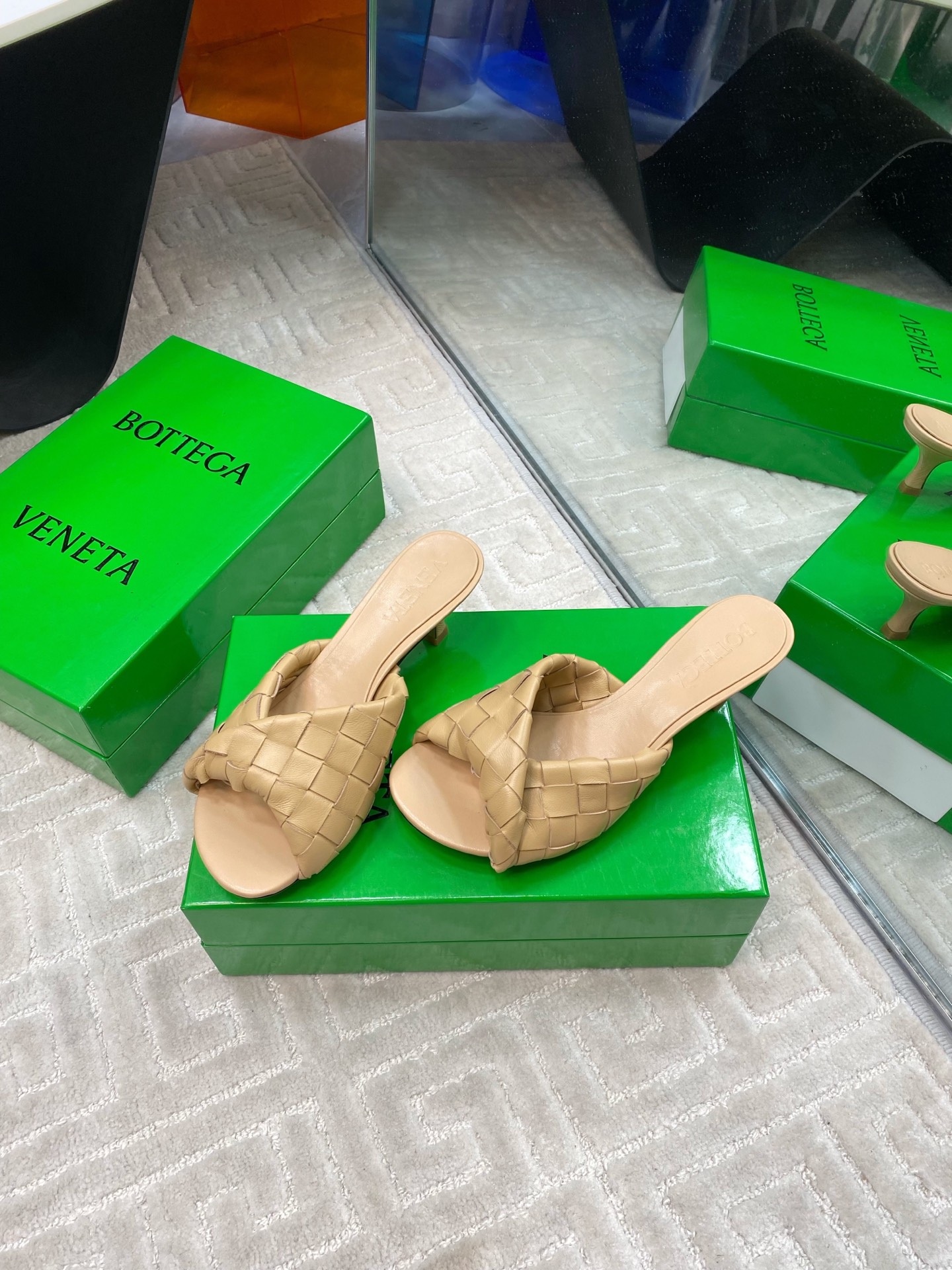 Bottega Veneta Blink 15mm Woven Leather Mules Sandals - Elegant & Comfortable 1 Bottega Veneta Blink 15mm Woven Leather Mules Sandals - Elegant & Comfortable