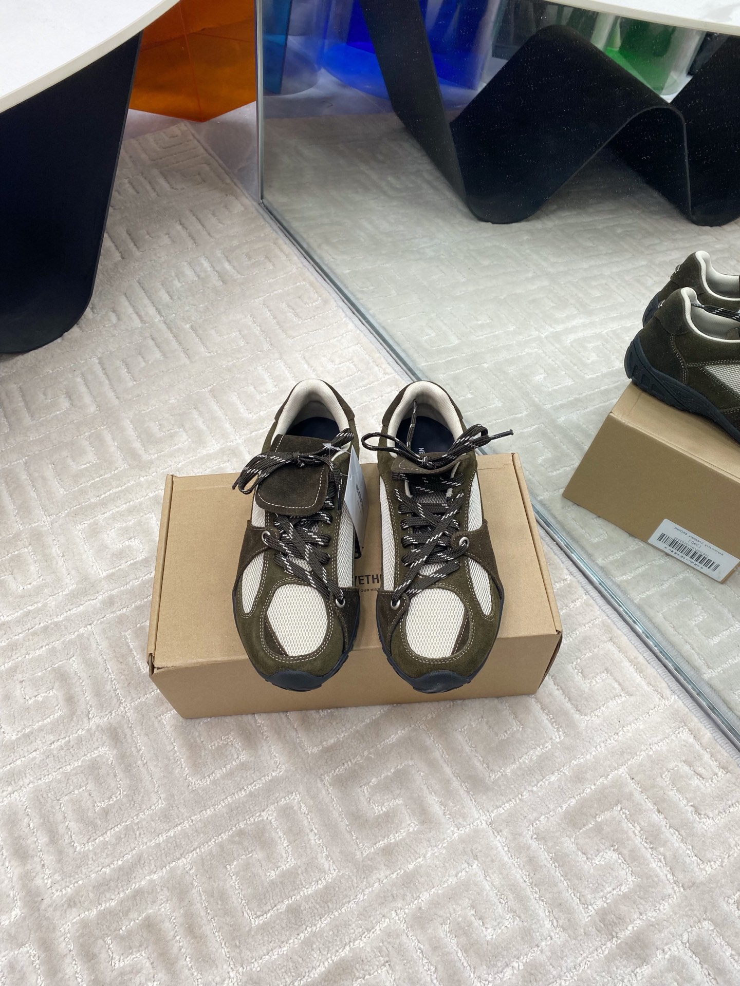 NO:233012,Negativethree(nt3) Korean designer brand functional sneakers Original 1-to-1 copy, major Korean internet celebrities are wearing it, a niche Korean brand, the key is that this gray and blue color hits me hard, fabric high mercerized Oxford, breathable net, footbed cowhide, anti-slip rubber sole, Size35-39 (40 custom made, no return or exchange), casual shoes/sports, sneakers, cowhide19860909Negativethree(nt3)韩国设计师品牌机能运动鞋 原版1比1复制  韩国各大网红 明星都在穿的 一款小众韩国品牌 关键是这个灰蓝色狠狠的戳到了我 面料高丝光牛津 透气网里 垫脚牛皮 防滑橡胶大底 Size35-39（40订做不退换）,休闲鞋/运动鞋,sneakers,cowhide,Women's Shoes