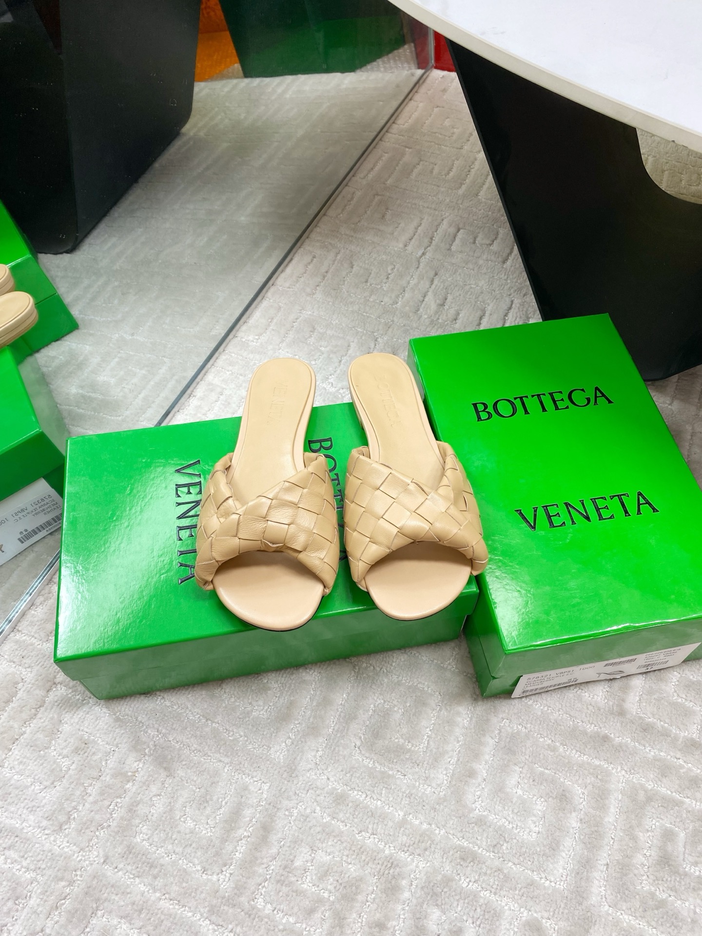 Bottega Veneta Blink Woven Leather Sandal Slides - Designer Comfort 3 i1744631463777 1843 0 0