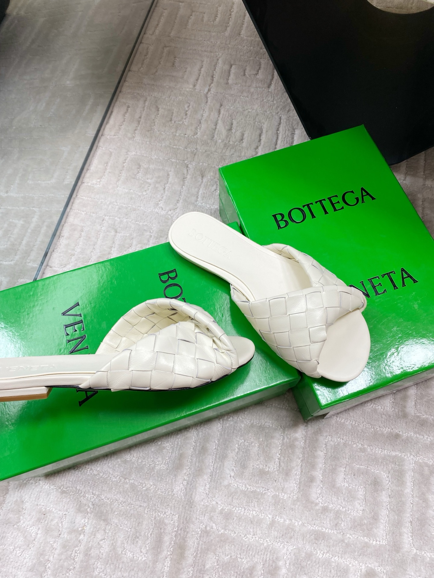Bottega Veneta Blink Woven Leather Sandals | Luxury Comfort 5 i1744631570846 8642 0 3