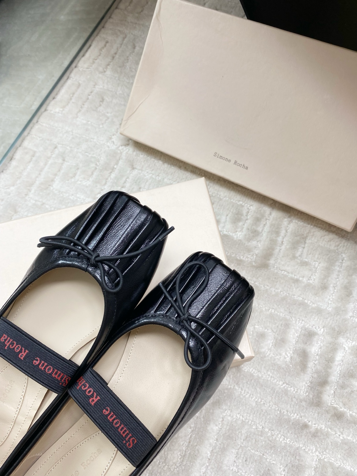 Simone Rocha Women's Ballet Flat Mary Jane in Black Leather 8 i1744633441972 3919 0 5