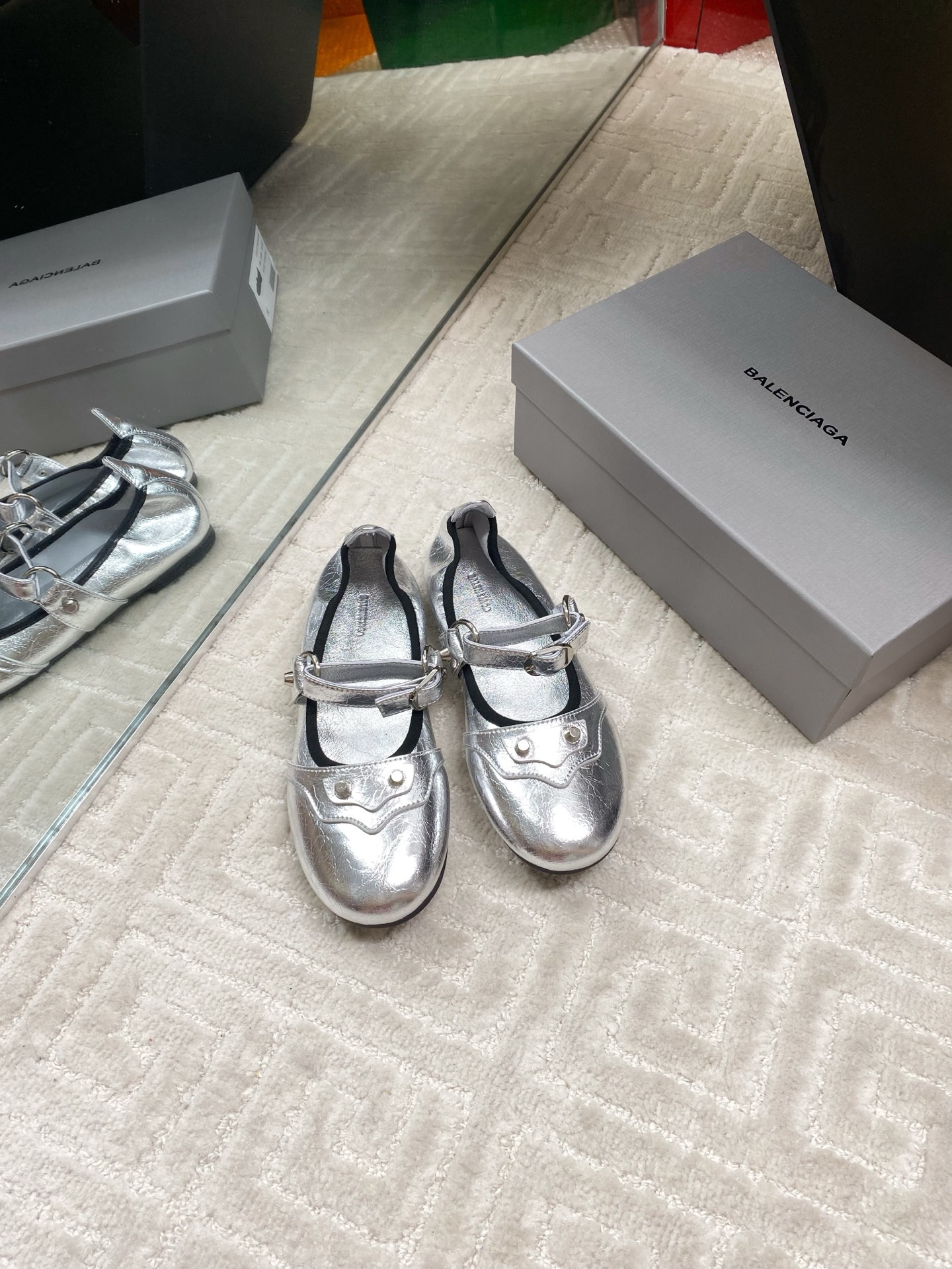 Balenciaga Women's Silver Leather Mary Jane Ballet Flats Shoes 3 i1744654787967 9083 0 0
