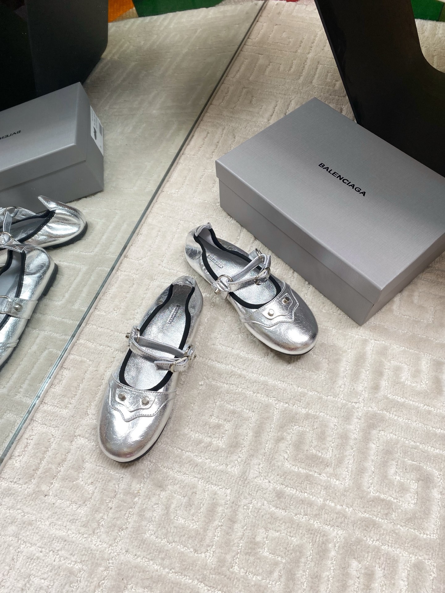 Balenciaga Women's Silver Leather Mary Jane Ballet Flats Shoes 4 i1744654789686 2197 0 2