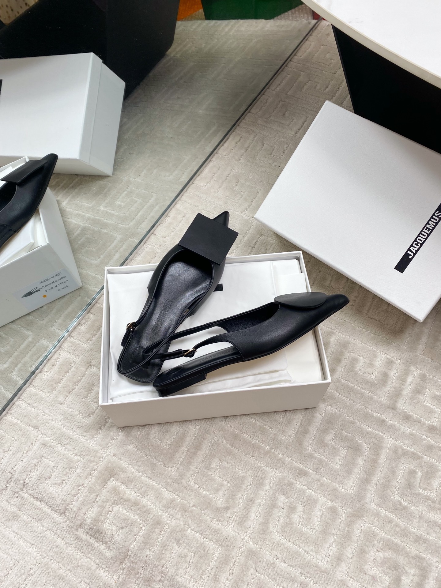 Jacquemus Slingback Leather Ballet Flats with Asymmetrical Straps 9 i1744813853540 415 0 7