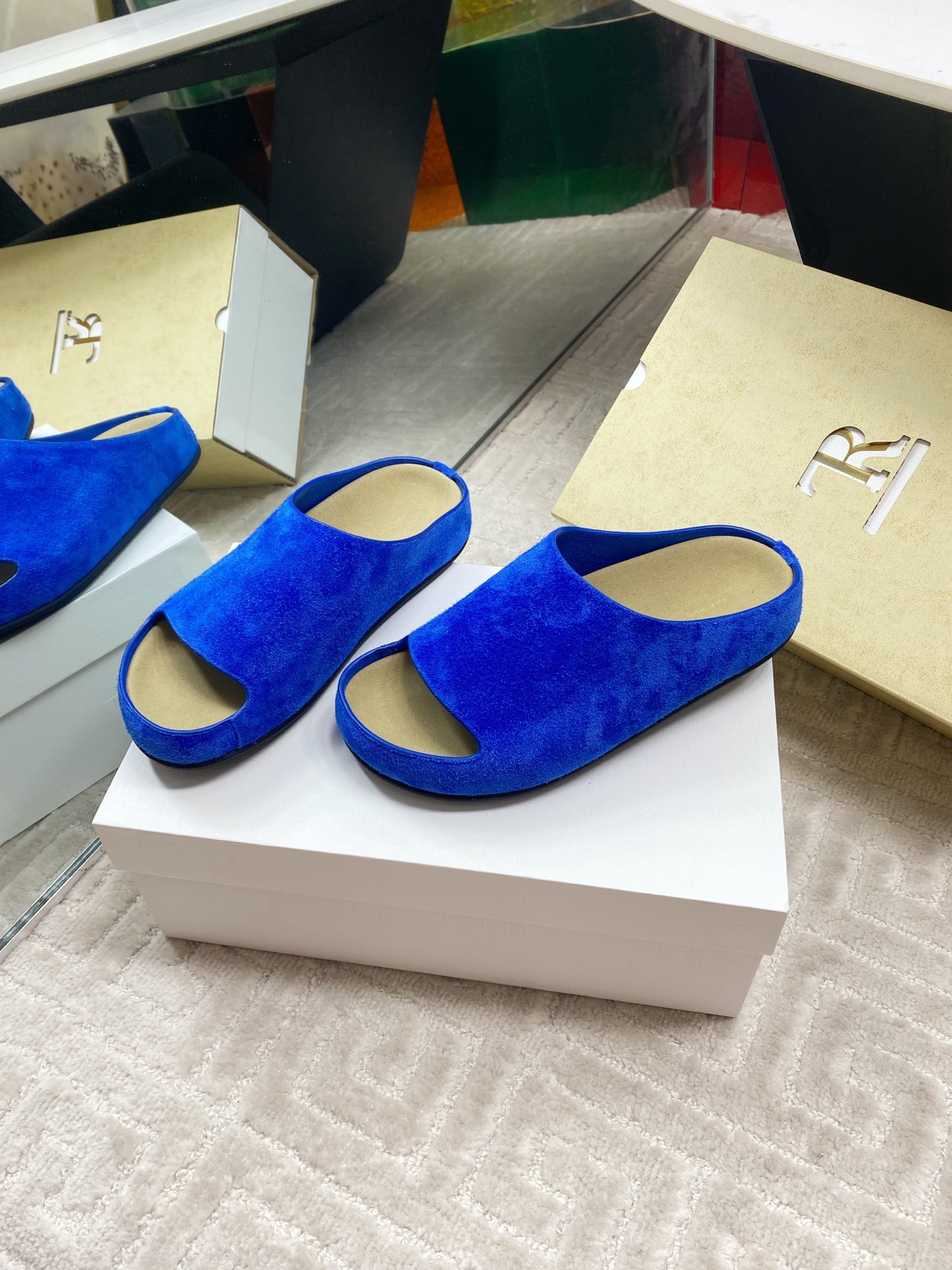The Row 25 Spring/Summer Simple Round Toe Slippers - Stylish & Comfortable 7 i1744815684749 1008 0 5