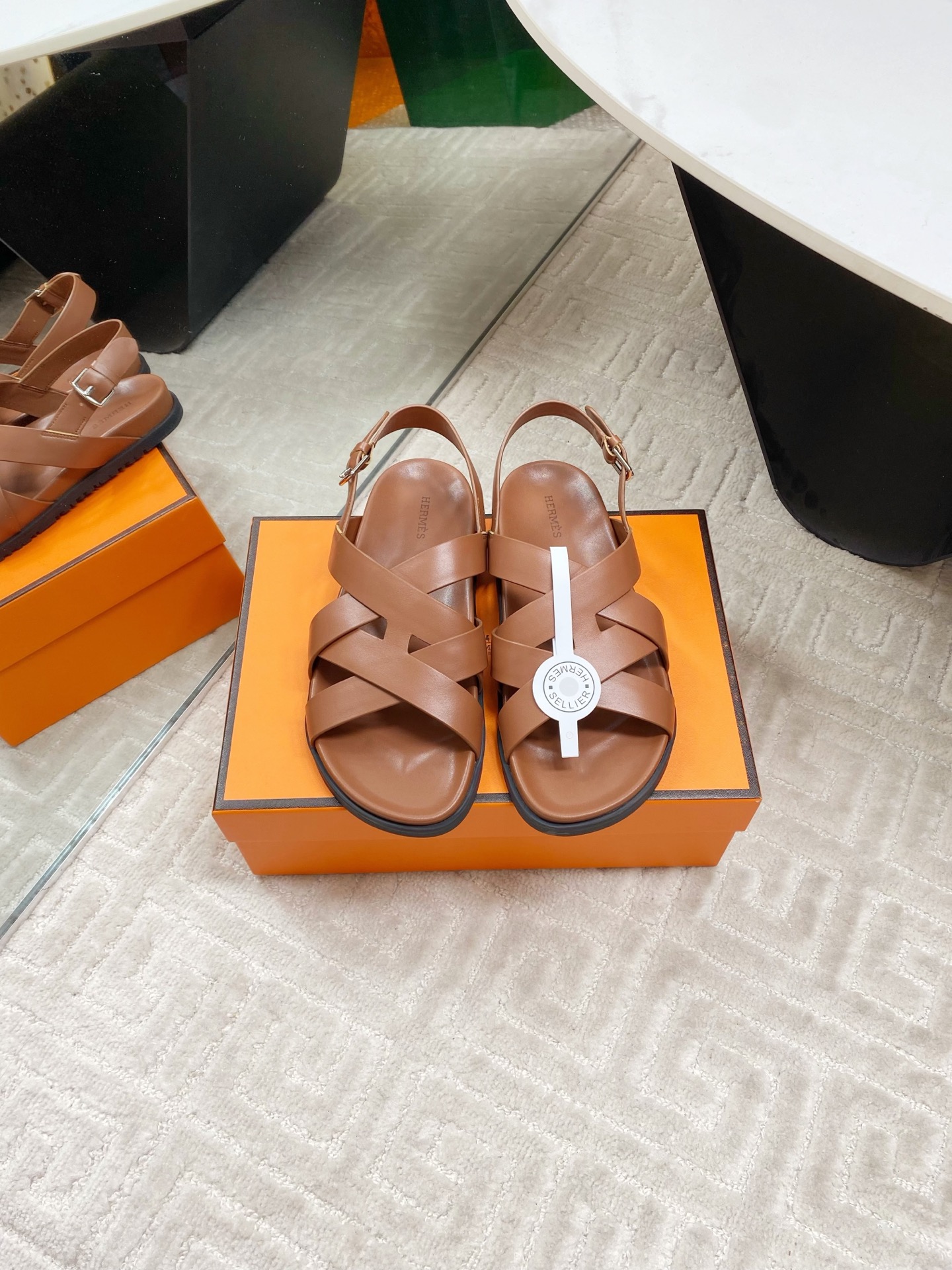 Hermes Cross Sandals Women's Leather Open Toe Flat Sandals Brown 3 i1745307294113 3076 0 0