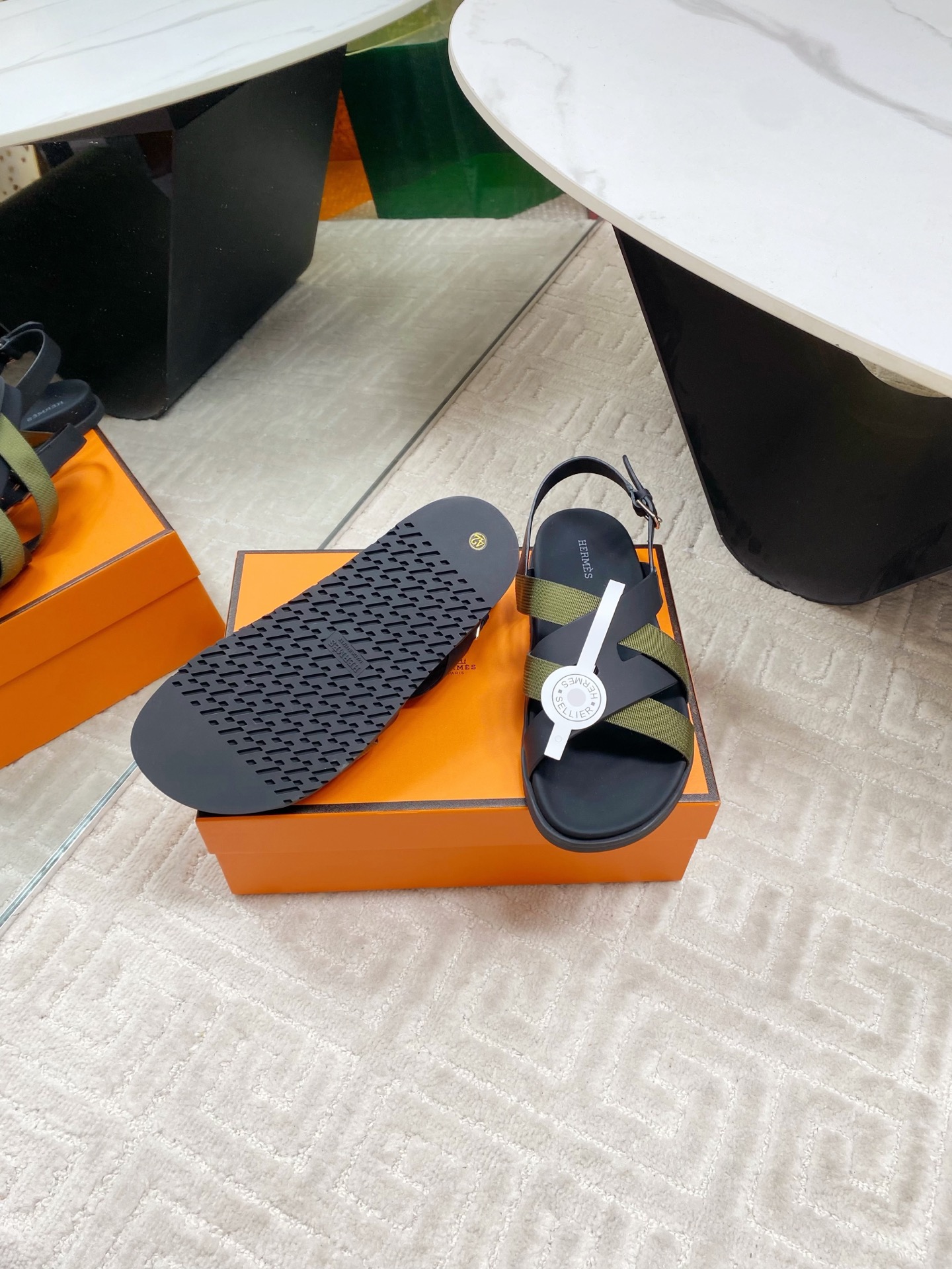 Hermes 25SS Cross Sandals: Minimalist Design with Exotic Flair 10 i1745307340390 6005 0 8