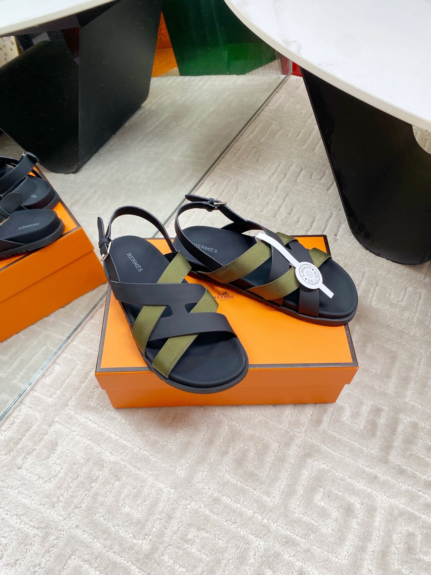 Hermes 25SS Cross Sandals: Minimalist Design with Exotic Flair 4 i1745307340454 1647 0 1
