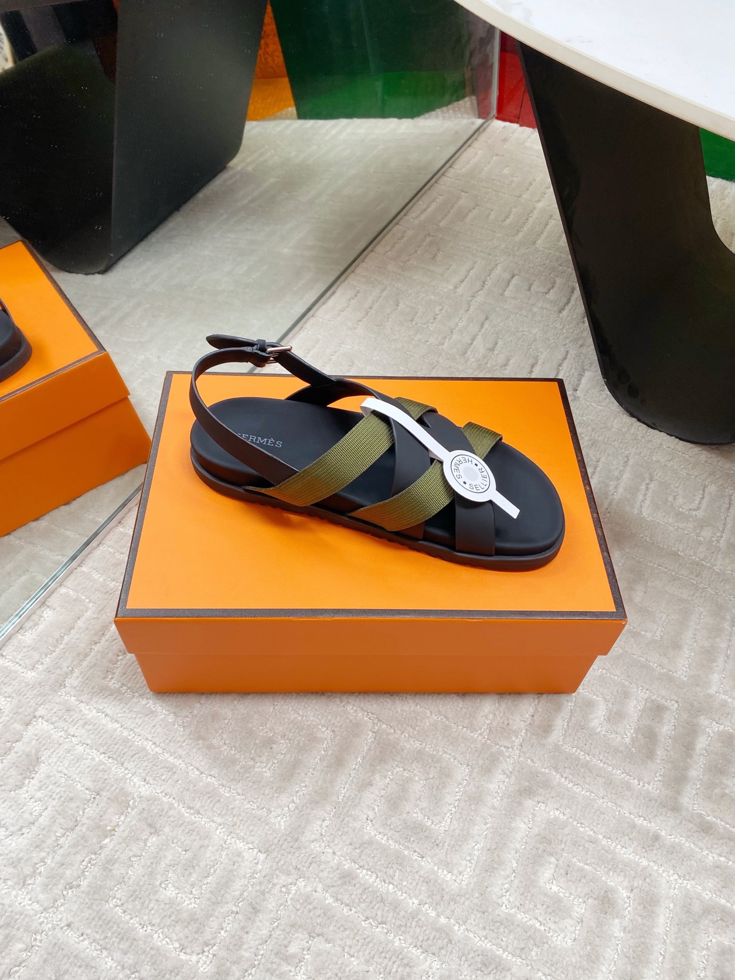 Hermes 25SS Cross Sandals: Minimalist Design with Exotic Flair 8 i1745307341282 7744 0 5