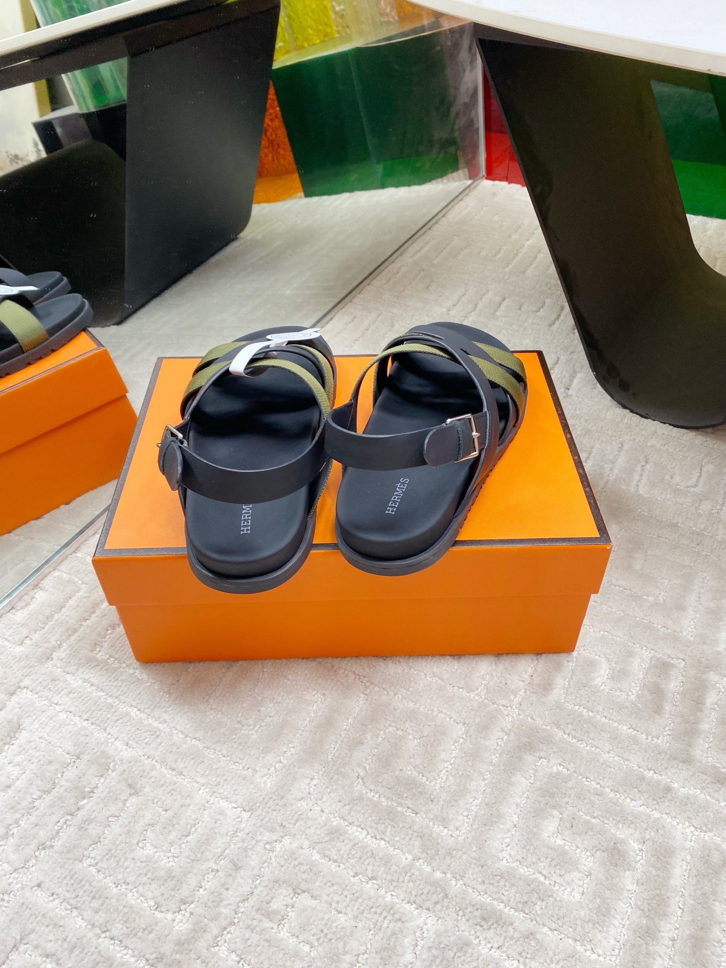 Hermes 25SS Cross Sandals: Minimalist Design with Exotic Flair 9 i1745307341310 7558 0 6