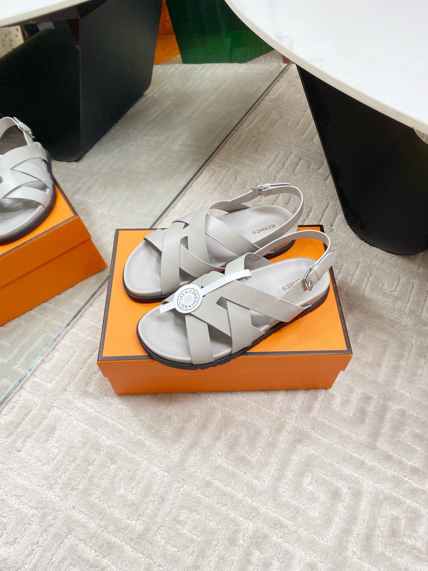 Hermes Women's Cross Strap Leather Sandals, Elegant and Comfortable 1 Hermes Women's Cross Strap Leather Sandals, Elegant and Comfortable