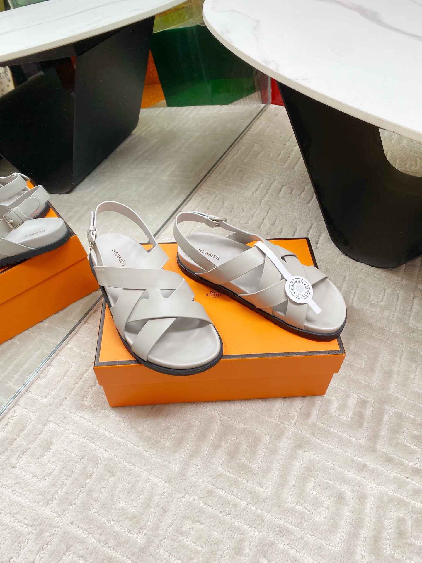 Hermes Women's Cross Strap Leather Sandals, Elegant and Comfortable 8 i1745307361203 7765 0 6