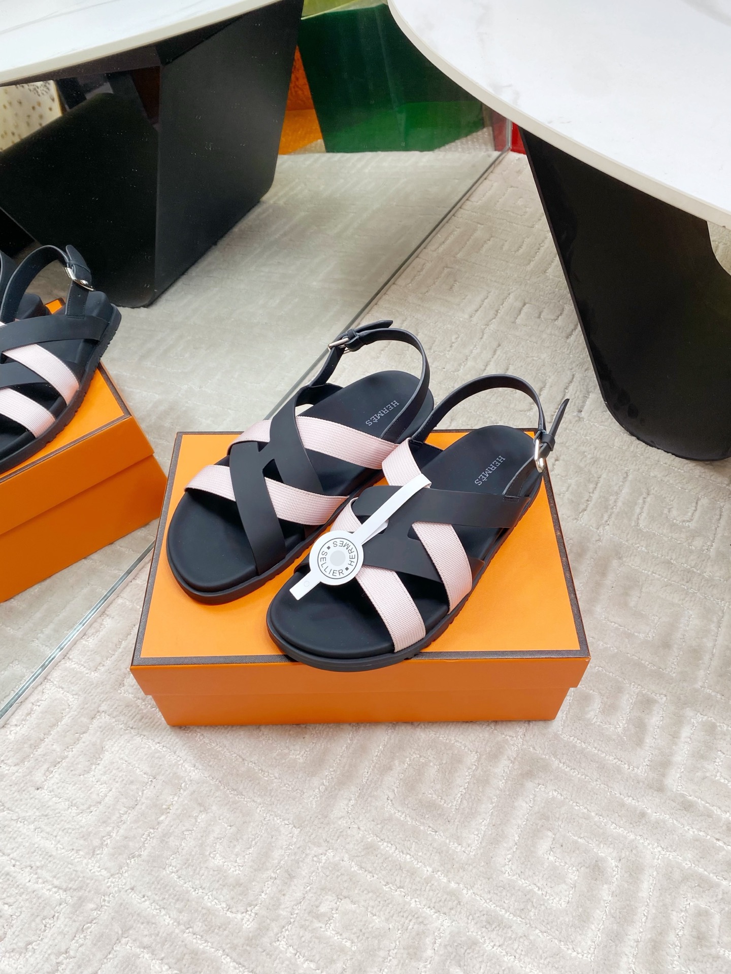 Hermes 25SS Crossover Sandals: Retro Design & Exotic Flair 2 i1745307387318 5785 0 2