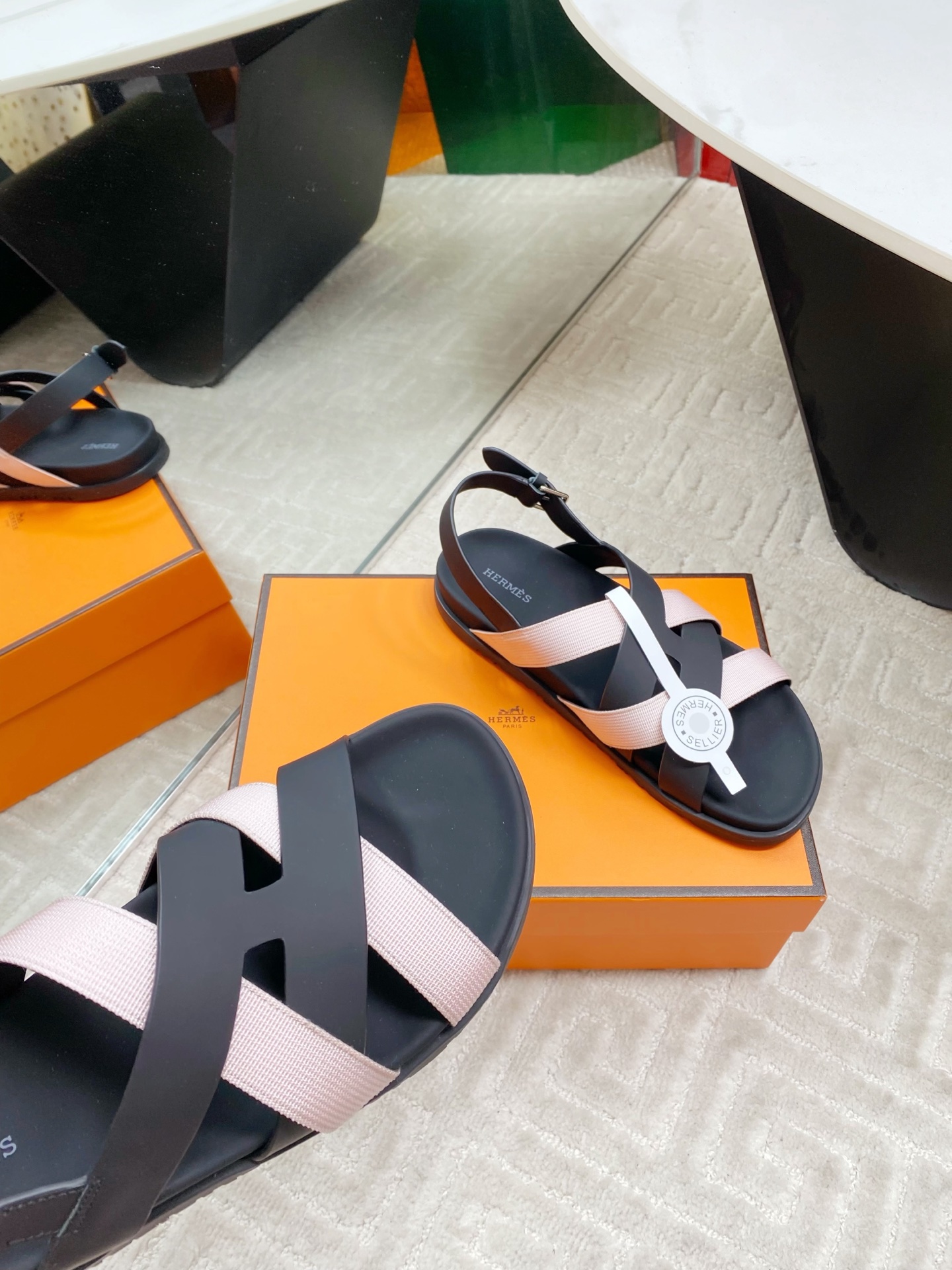 Hermes 25SS Crossover Sandals: Retro Design & Exotic Flair 7 i1745307388313 9167 0 5