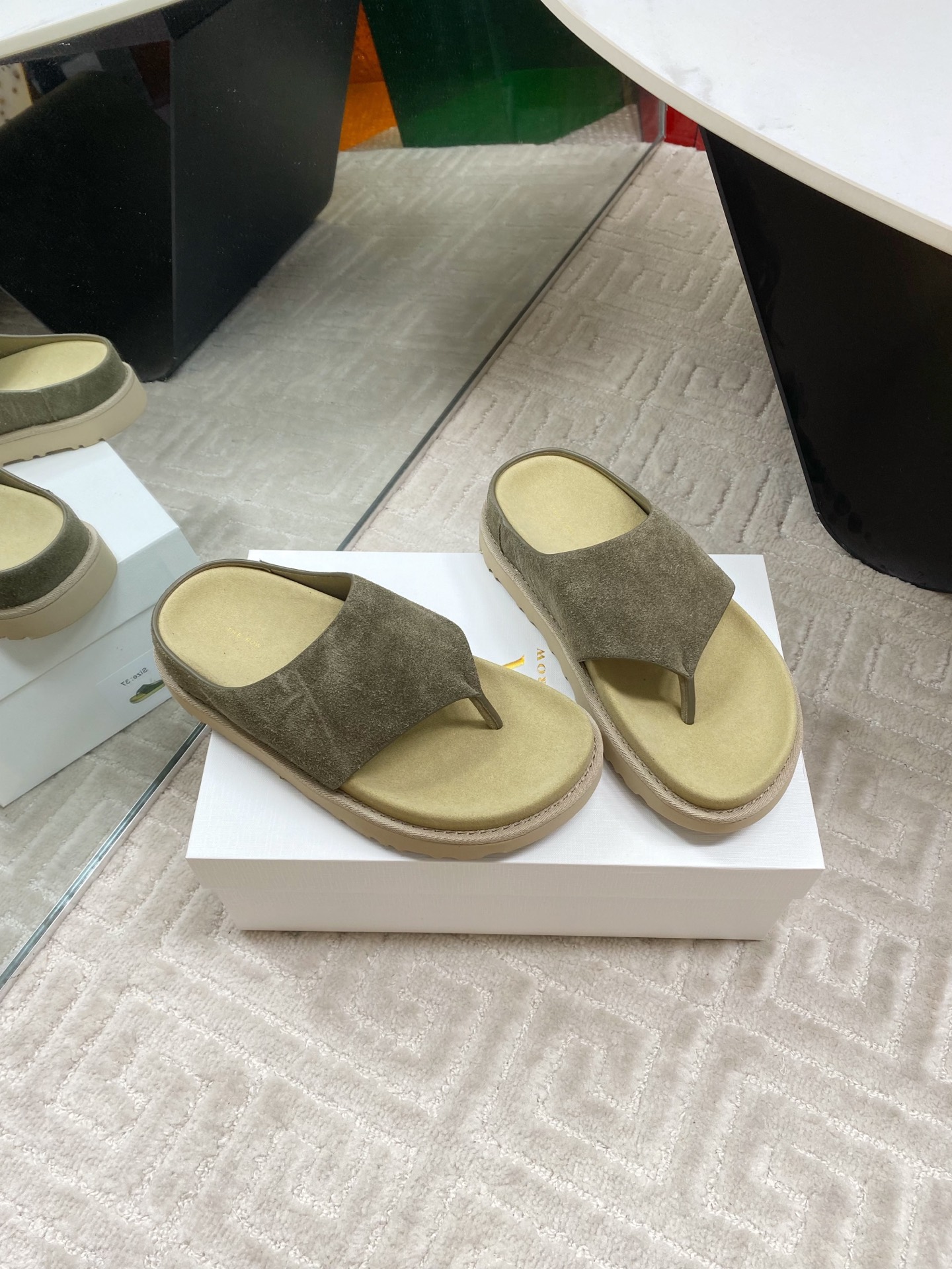 The Row Simple Round Toe Thong Sandals | Premium Leather Summer Slides 1 The Row Simple Round Toe Thong Sandals | Premium Leather Summer Slides