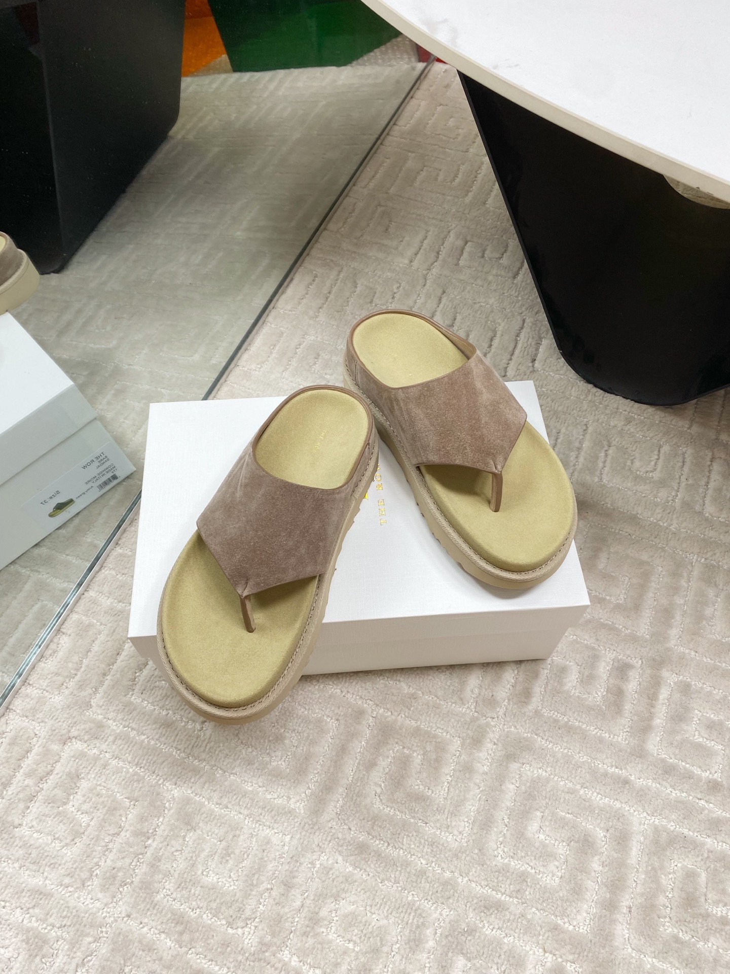 The Row Women's Minimalist Leather Flat Thong Sandals, Beige, Sizes 35-39 5 i1745834091482 6564 0 3