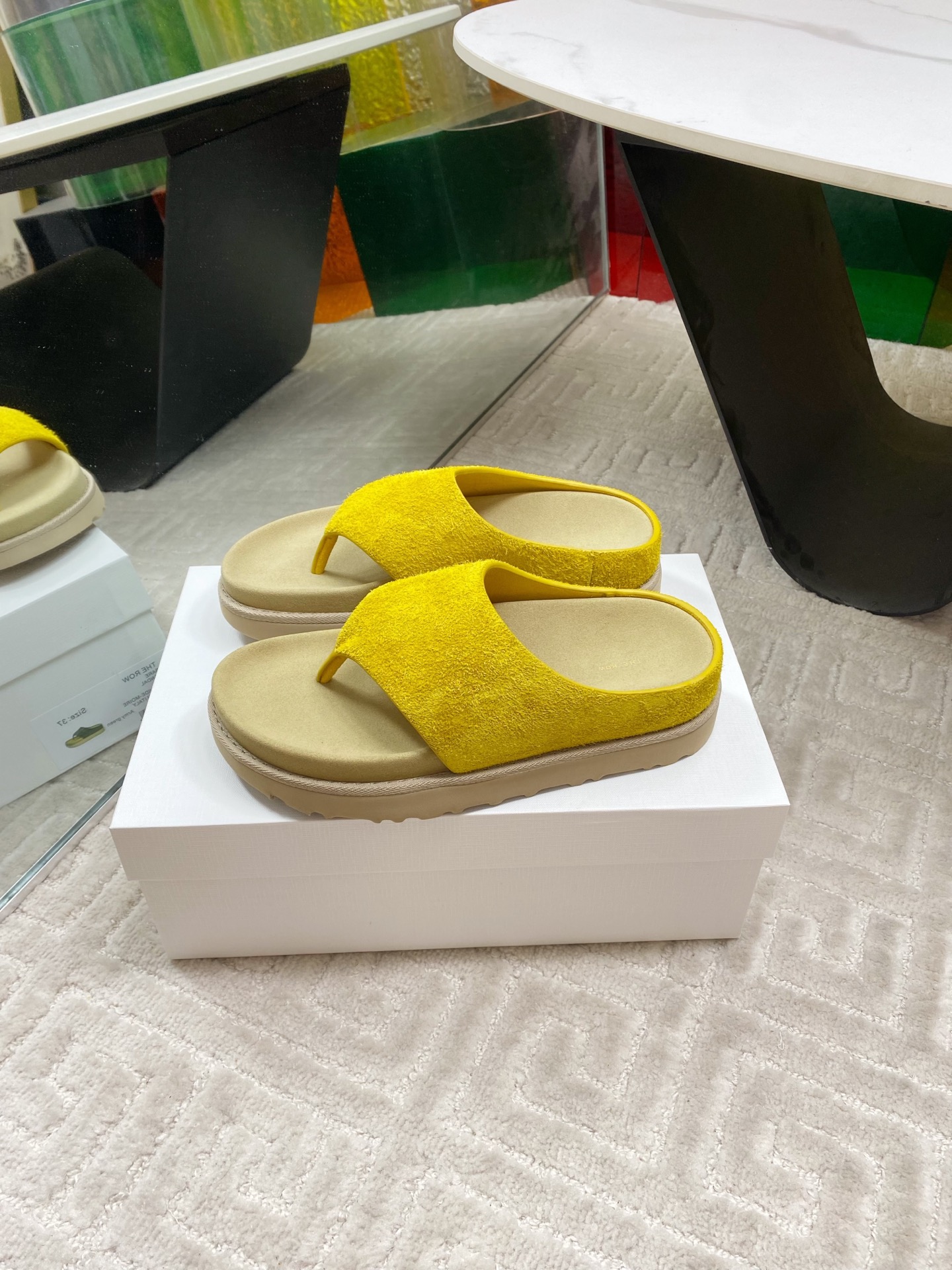 The Row Women's Leather Flat Thong Sandals Comfortable Slip-on Shoes 4 i1745834110725 1844 0 2
