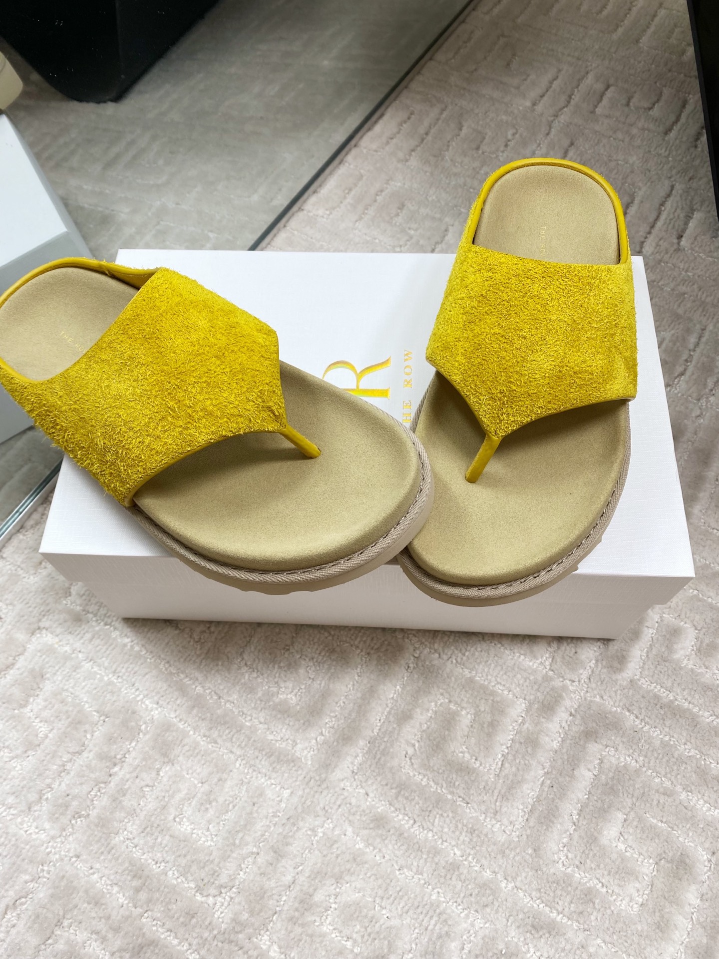 The Row Women's Leather Flat Thong Sandals Comfortable Slip-on Shoes 8 i1745834110841 1469 0 6