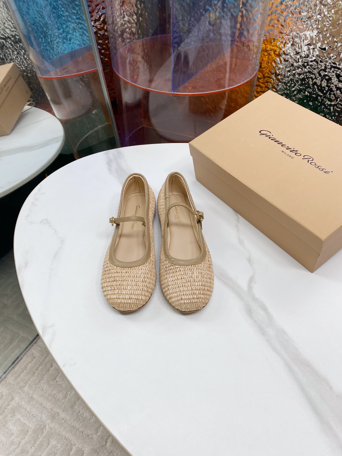 NO:403990,GianvitoRossi/GianvitoRossi Classic Retro Gem Mary Jade Shoes Classic Retro Girls Heart Explosion Matched with a small skirt Jeans to instantly become retro and sweet Dating Commuter Easy to hold the whole audience!  The fabric is made of original custom material. The inner foot pads are all sheepskin. Italian imported cowhide skin. Zesi 35-39 (customized on 40/41/42), Mary Jane, mary jane, skirts, jeans, cowhide, sheepskin19860909GianvitoRossi/吉安维托罗西经典 复古绝美宝石玛丽珍鞋 经典复古 少女心爆炸 搭配小裙子 牛仔裤 秒变复古甜美 约会 通勤 轻松hold住全场！ 面料采用原版定制材质 内里垫脚均为羊皮 意大利进口牛皮大底 zesi 35-39（ 40/41/42定制）,玛丽珍,mary jane,skirts,jeans,cowhide,sheepskin,Women's Shoes