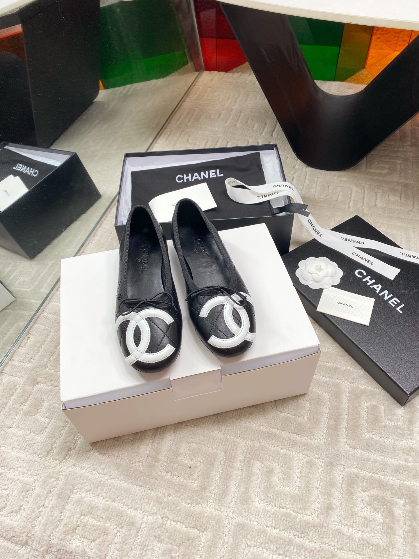 NO:403929,Xiaoxiang Middle-aged Kangpeng Big CC Ballet Shoes!  Extra large double CC, eye-catching, fashionable, fashionable, unique and charming, invincible and comfortable to wear, great~ easy to wear, skirts, pants, invincible versatile~ salty or sweet~ huge high-end, you can choose, different from market currency, high quality is absolutely different 35-39 (40,41 custom made, no return or exchange), ballet shoes, skirts19860909小香中古康鹏大CC 芭蕾舞鞋！超大双CC  吸晴醒目 洋气/时髦/独特又迷人 上脚无敌舒服 棒棒棒～好穿好搭～裙装、裤装、无敌百搭～可盐可甜～巨高级 任你挑 区别市场通货～高品质绝对完全不一样 35-39（40,41订做不退换）,芭蕾舞鞋,skirts,Women's Shoes