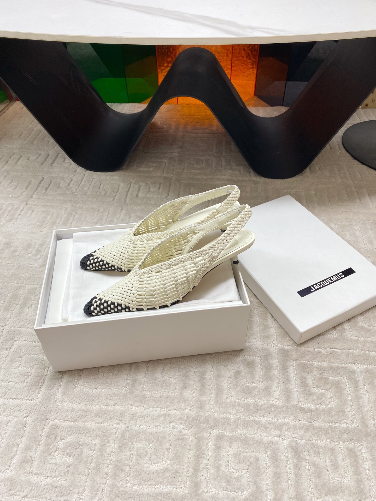Jacquemus Spring Sandals: Sheepskin Design and Curry, Code 35-39# - 图片 1