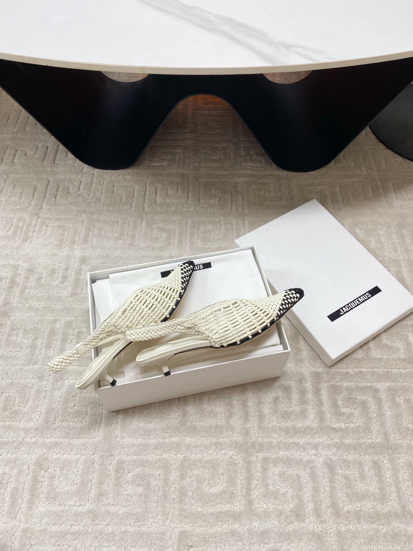 Jacquemus Spring Sandals: Sheepskin Design and Curry, Code 35-39# - 图片 8