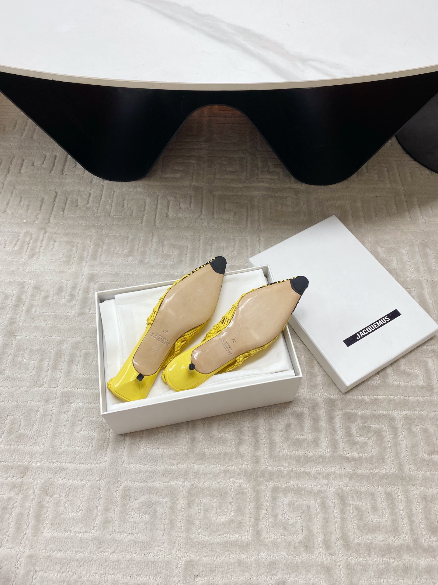 Jacquemus Spring Sandals: Stylish Design and Comfort in Sheepskin, Code 35-39# - 图片 9