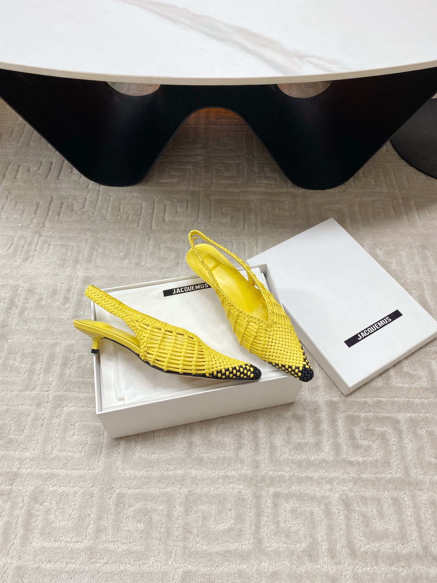 Jacquemus Spring Sandals: Stylish Design and Comfort in Sheepskin, Code 35-39# - 图片 2